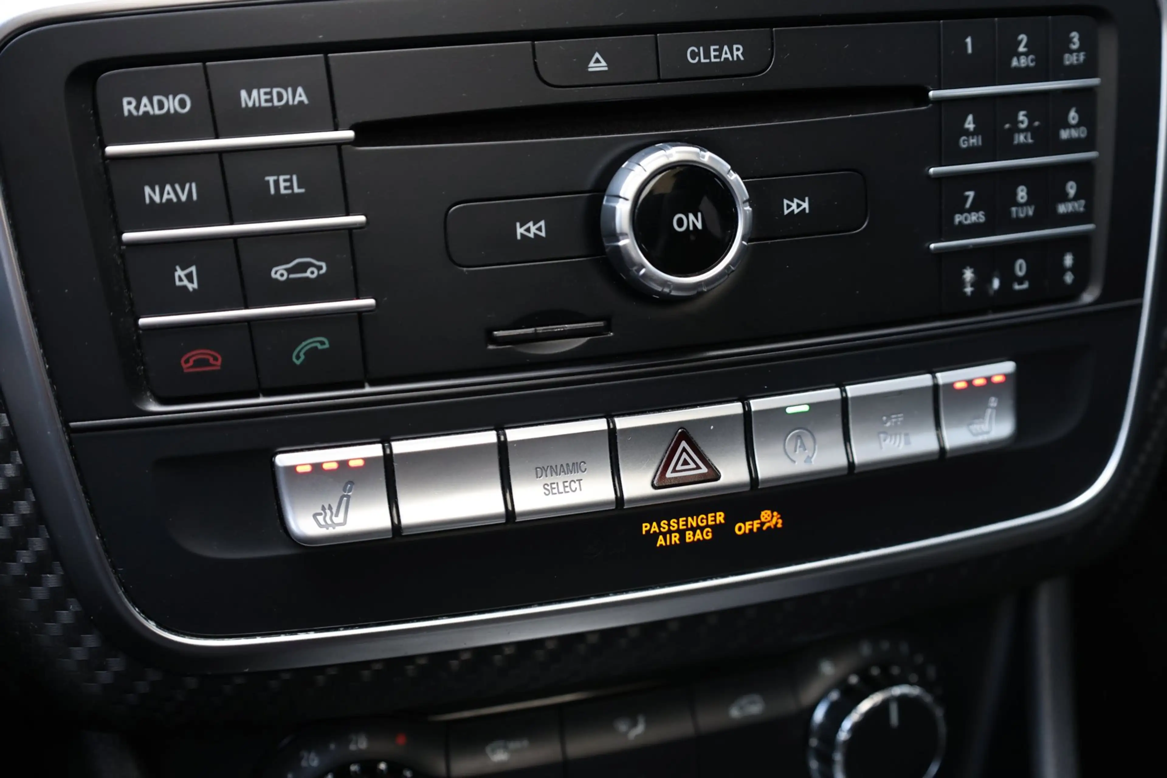 Mercedes-Benz A 180 AMG Night Edition Plus LED/PANORAMADAK/ALCANTARA+S — photo 17