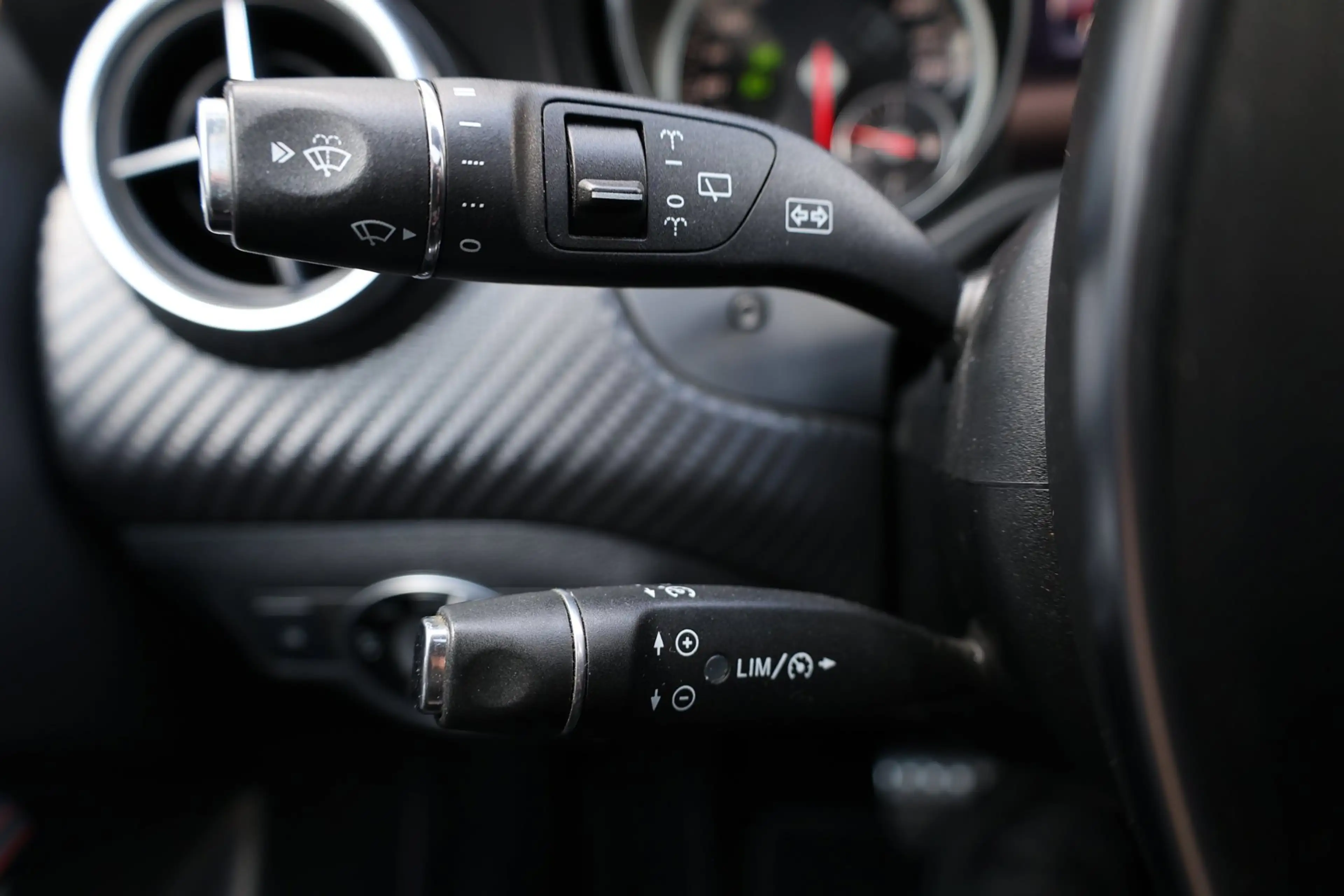 Mercedes-Benz A 180 AMG Night Edition Plus LED/PANORAMADAK/ALCANTARA+S — photo 19
