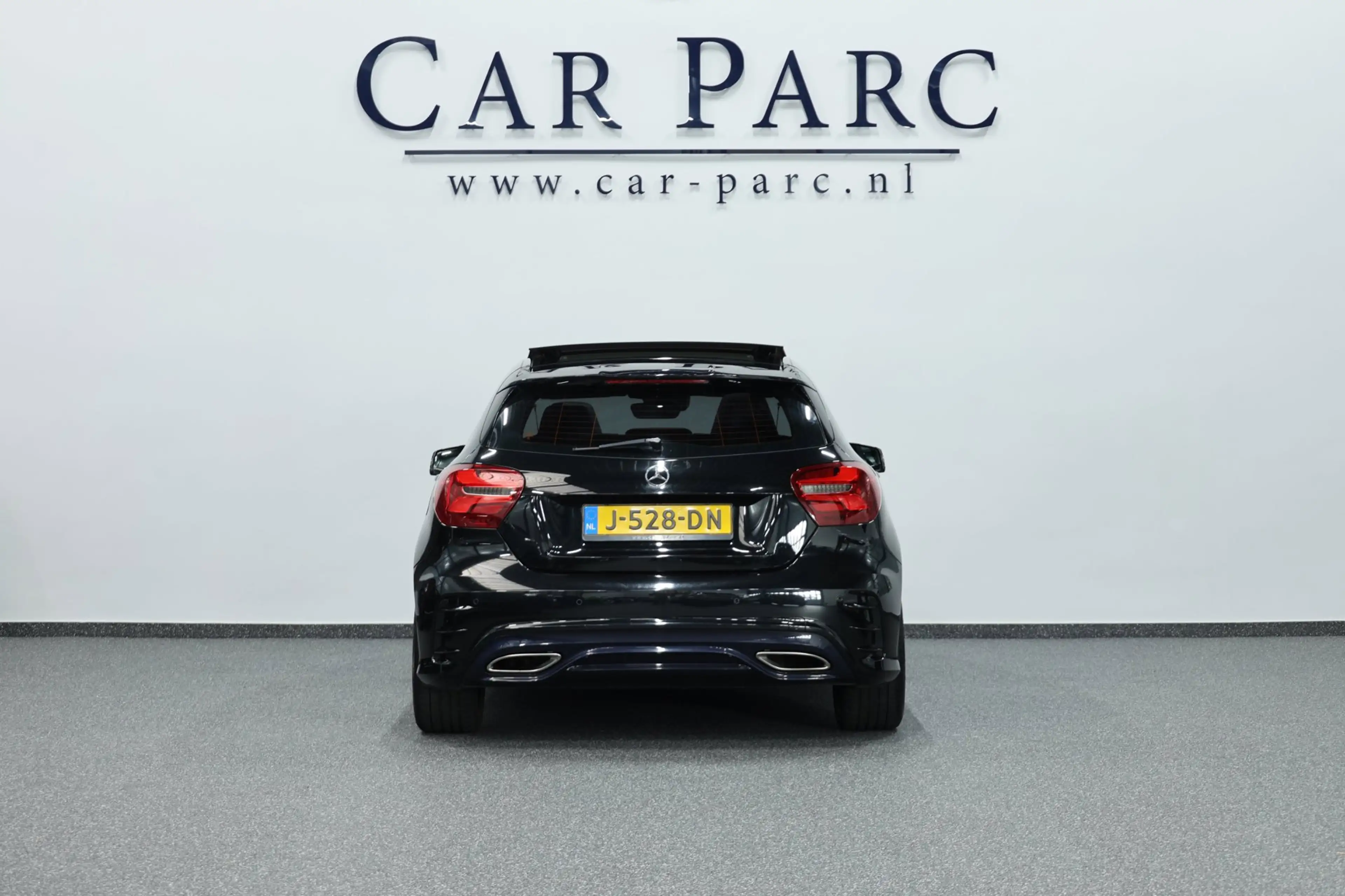 Mercedes-Benz A 180 AMG Night Edition Plus LED/PANORAMADAK/ALCANTARA+S — photo 5