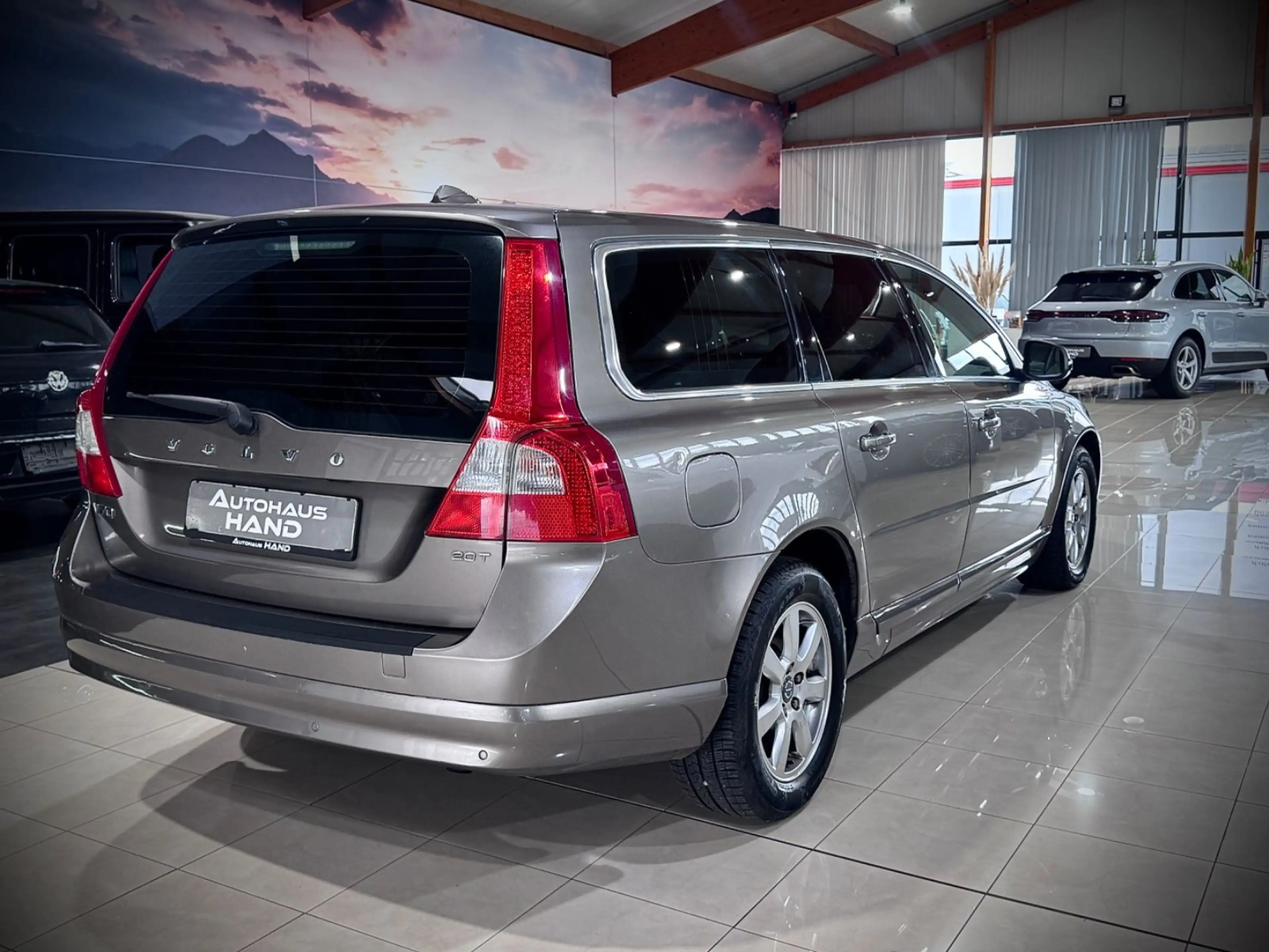 Volvo V70 *2.0*KOMBI*KINETIC*BEIGE*TÜV 2028* — photo 4