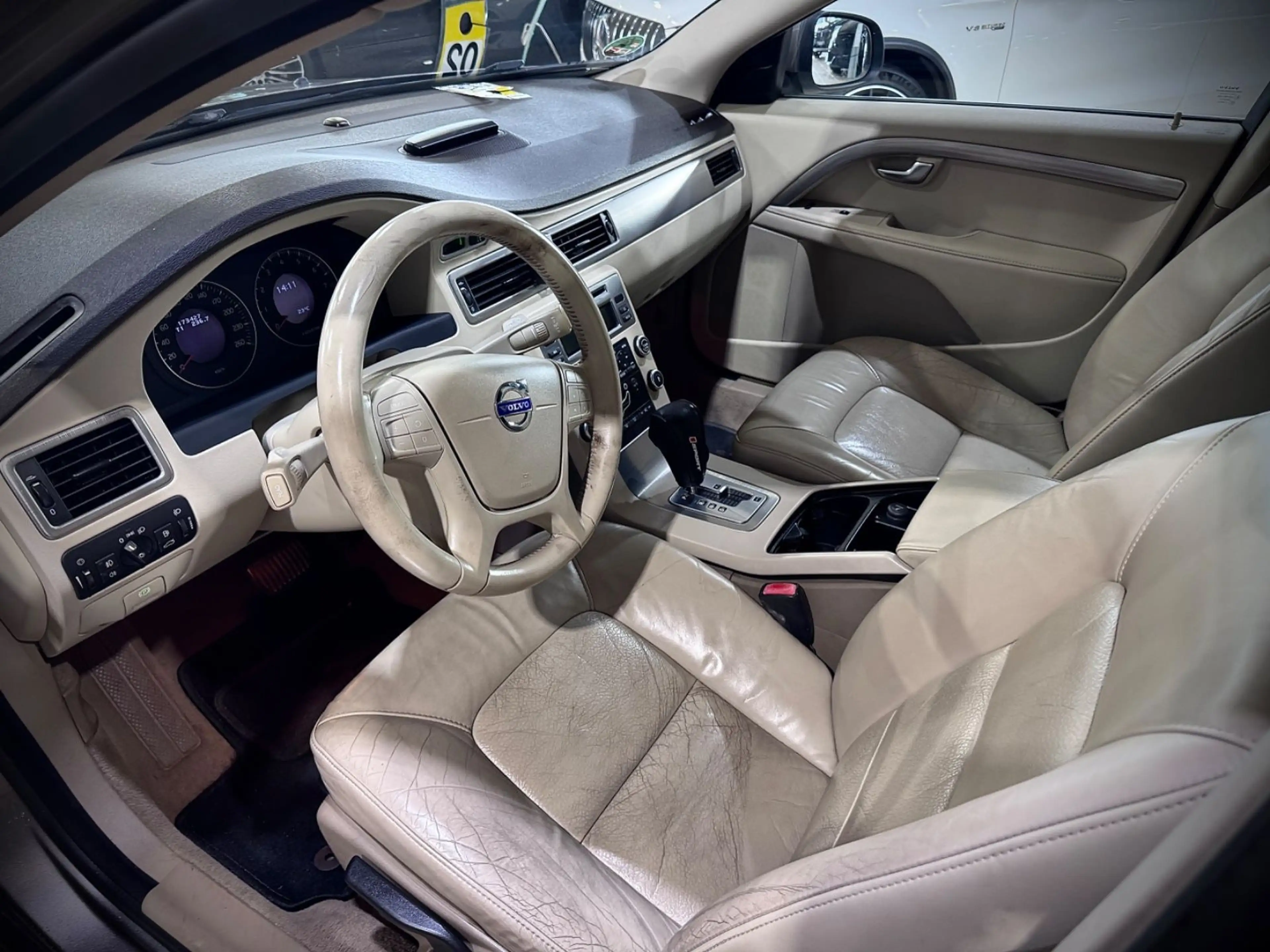 Volvo V70 *2.0*KOMBI*KINETIC*BEIGE*TÜV 2028* — photo 11