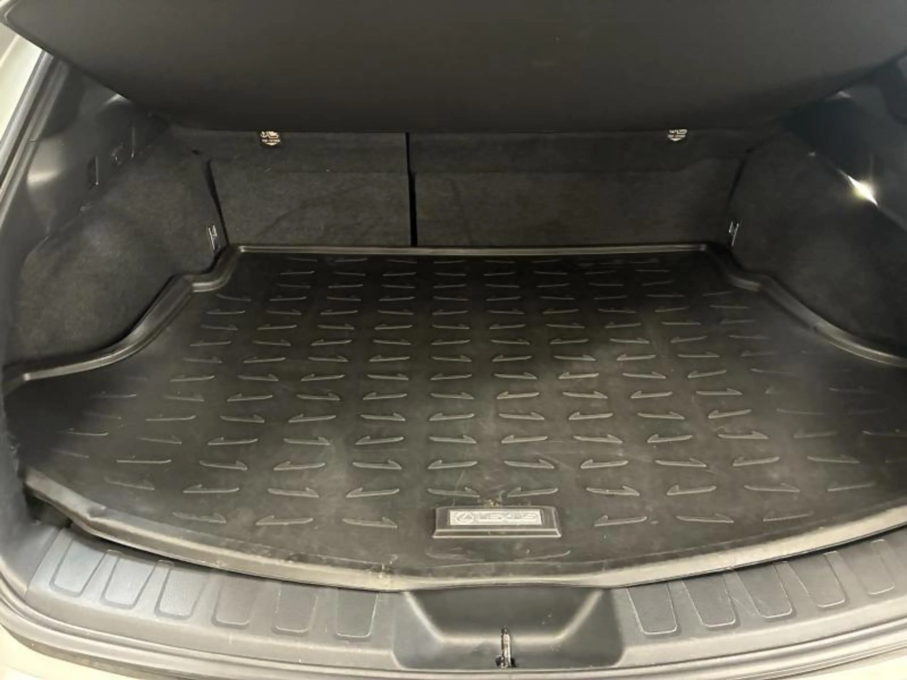 Lexus UX 250h 250h Executive Line + Sunroof — photo 15
