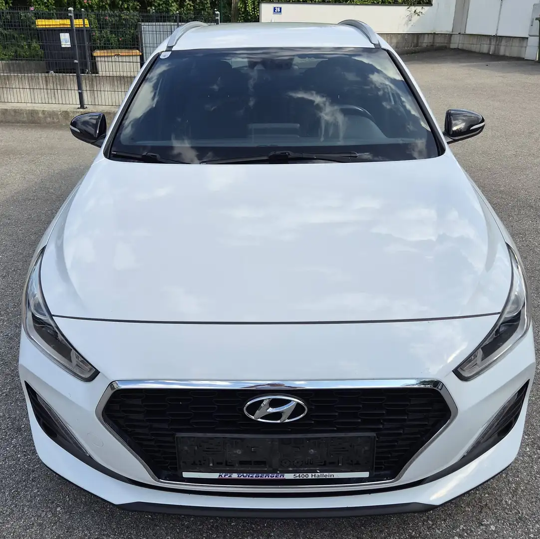 Hyundai i30 i30 CW 1,6 CRDi GO! GO! Weiß - 1