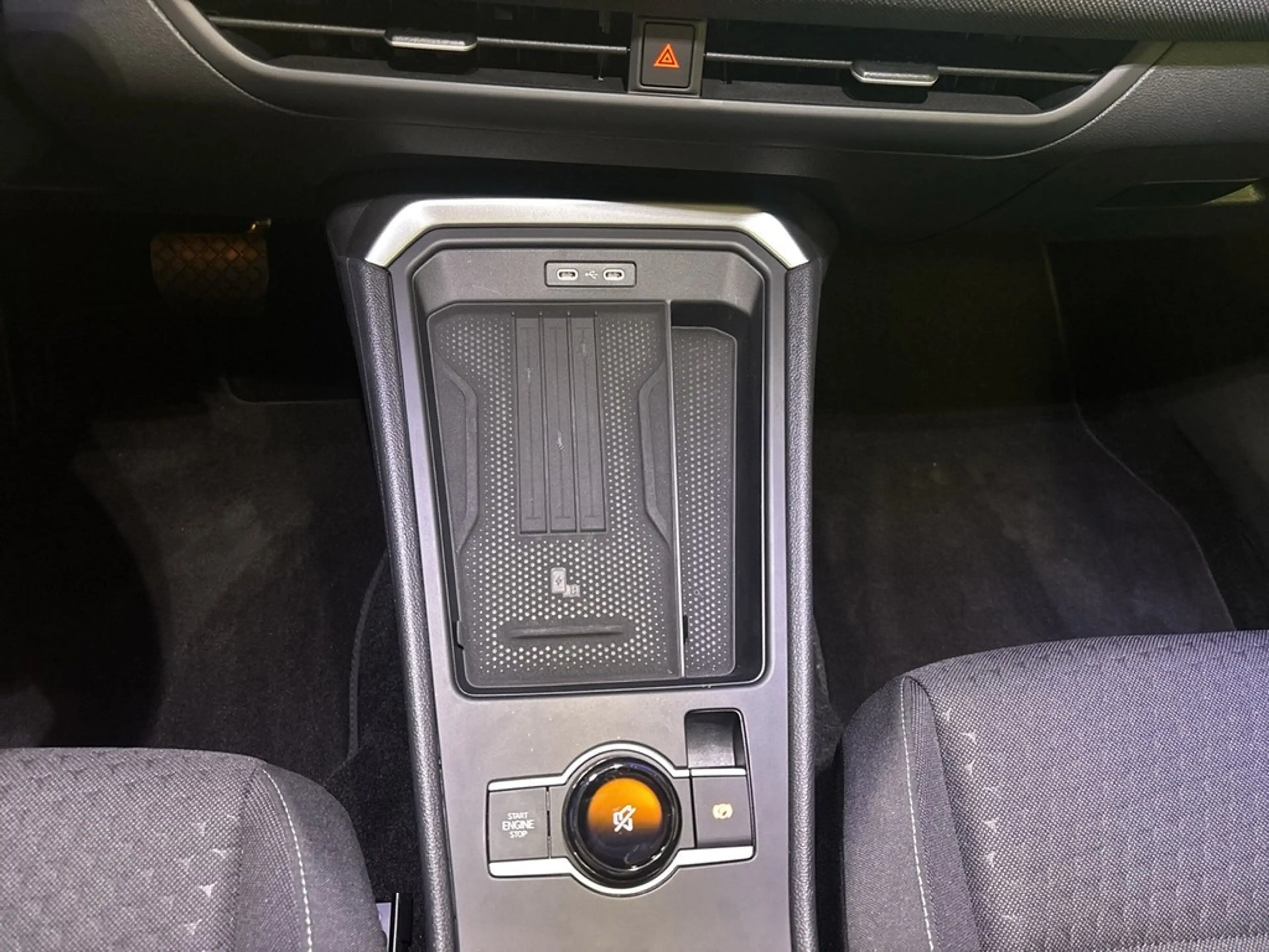 Volkswagen T-Roc Life 1.5 eTSI Navi LED Klima Sitzheizung Kamera — photo 13
