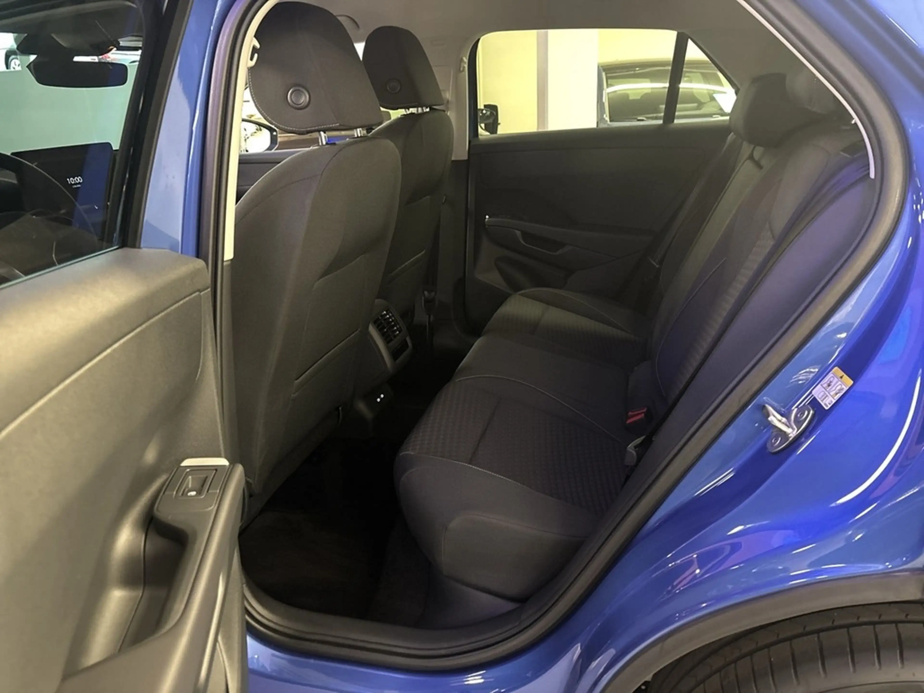 Volkswagen T-Roc Life 1.5 eTSI Navi LED Klima Sitzheizung Kamera — photo 6
