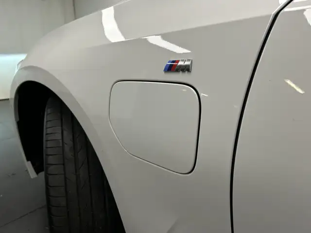 BMW 3 Series view 10