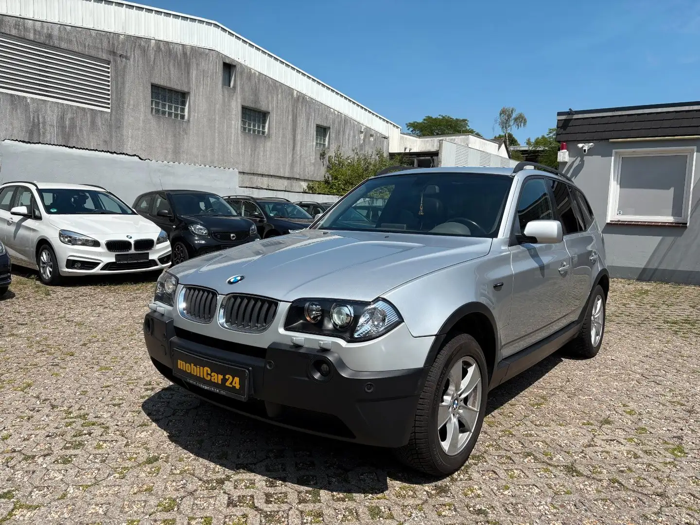 BMW X3 Baureihe X3 2.5i xDrive PANORAMA LEDER NAVI Plateado - 1