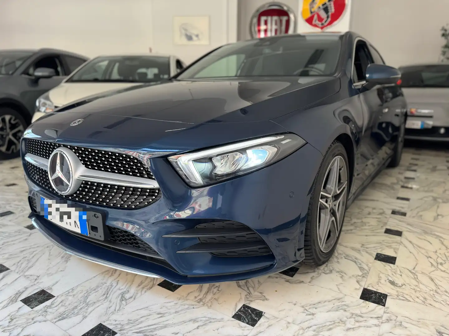 Mercedes-Benz A 200 Premium auto Blauw - 1
