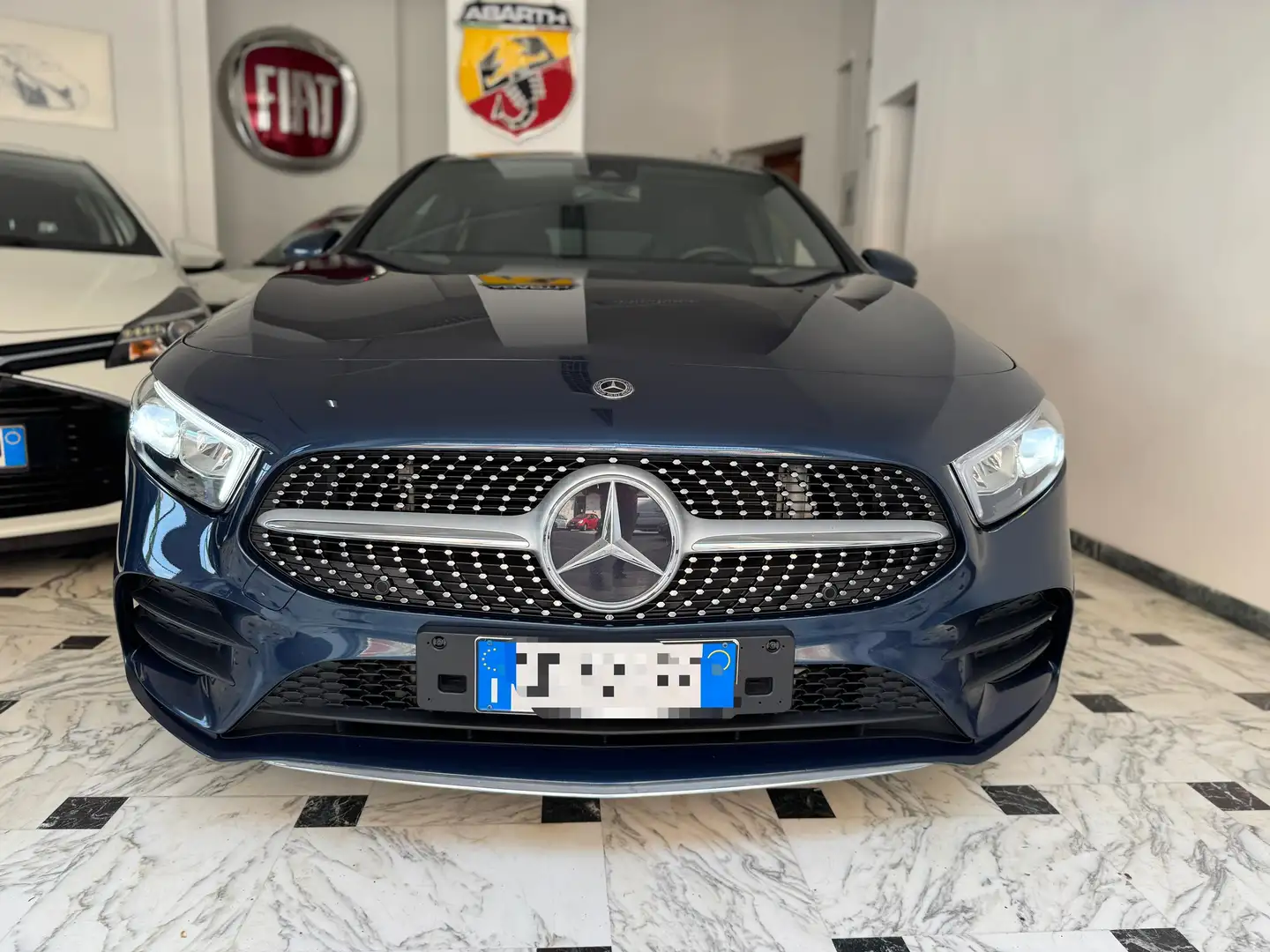 Mercedes-Benz A 200 Premium auto Blauw - 2