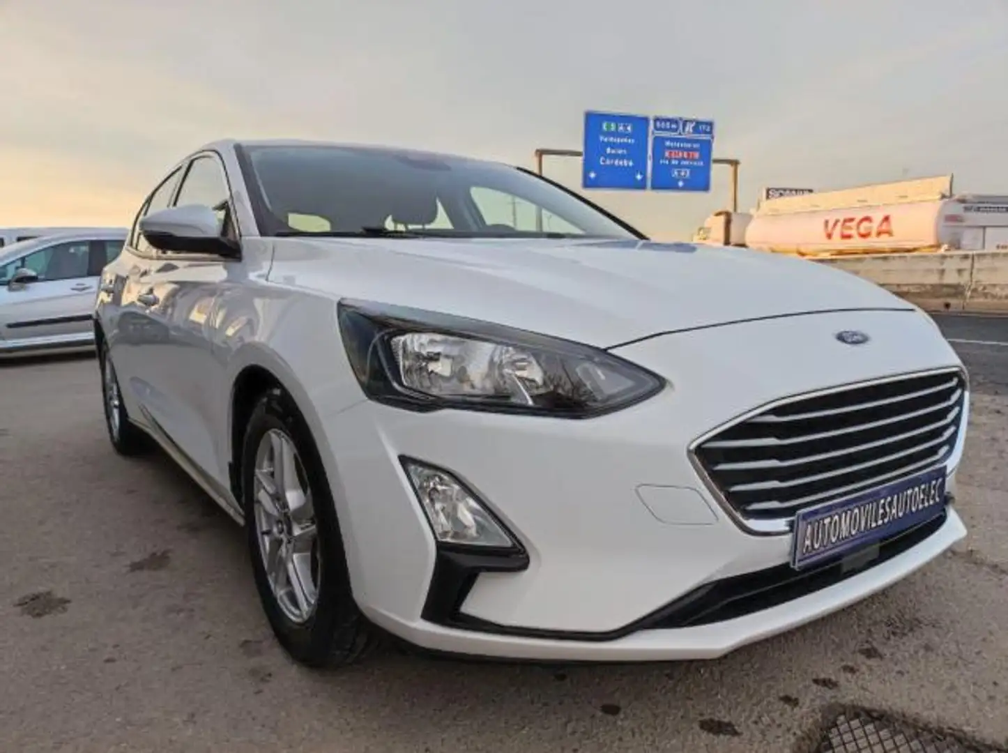 Ford Focus 1.5 TDCi 120 CV Start&Stop Plus Bianco - 2