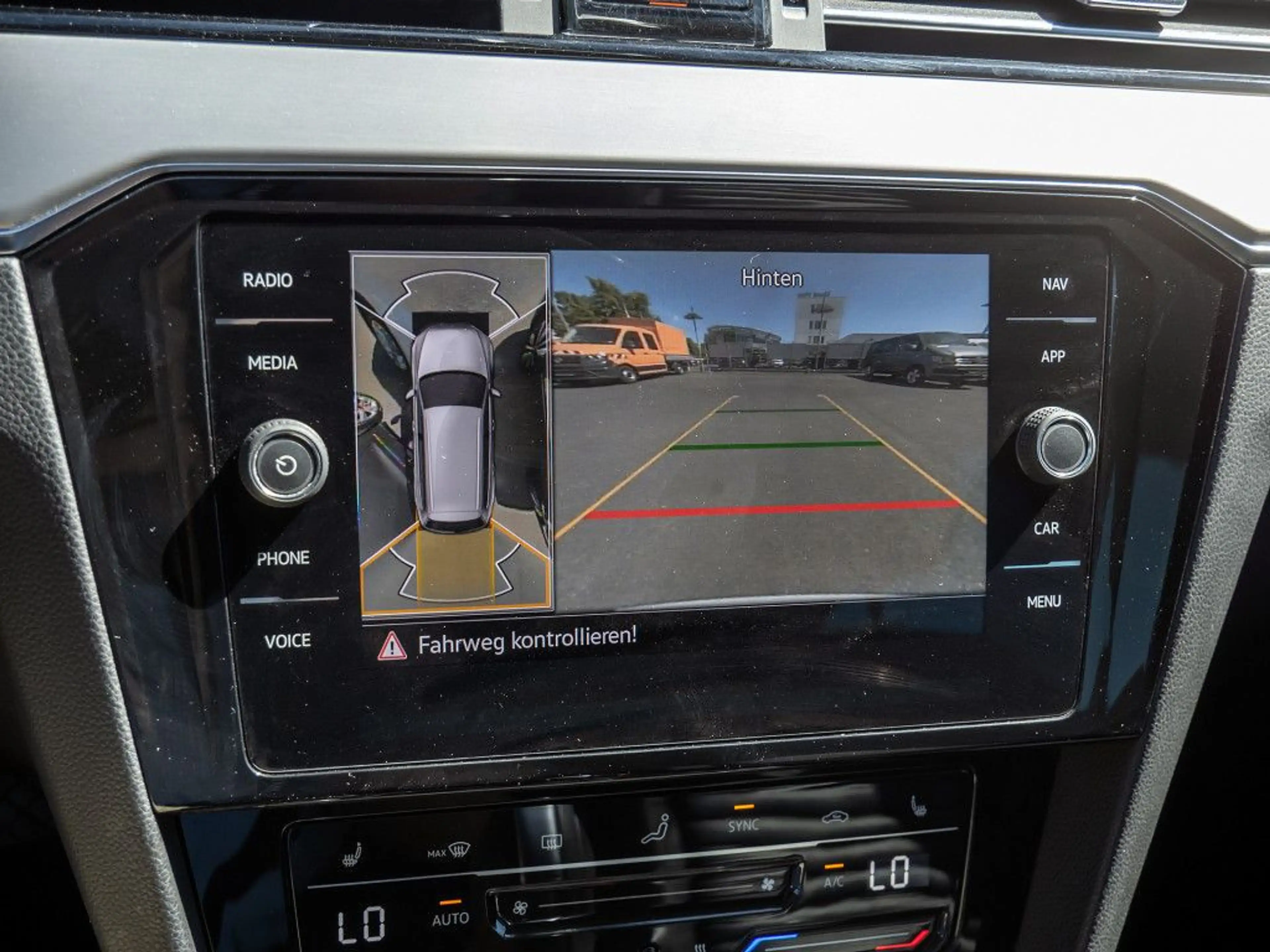 Volkswagen Passat Variant 2.0 TDI DSG Elegance Navi Standhz — photo 14