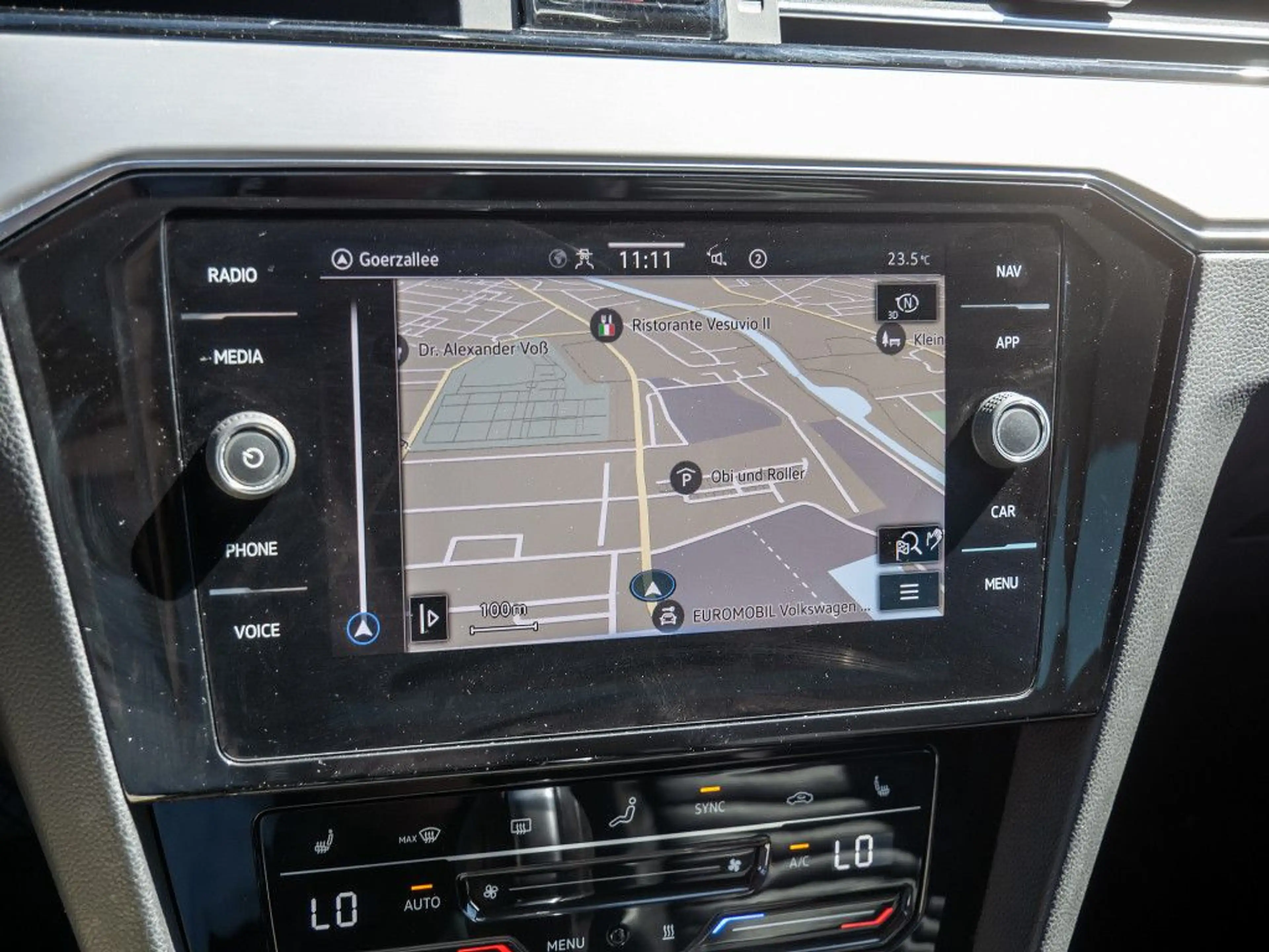 Volkswagen Passat Variant 2.0 TDI DSG Elegance Navi Standhz — photo 11