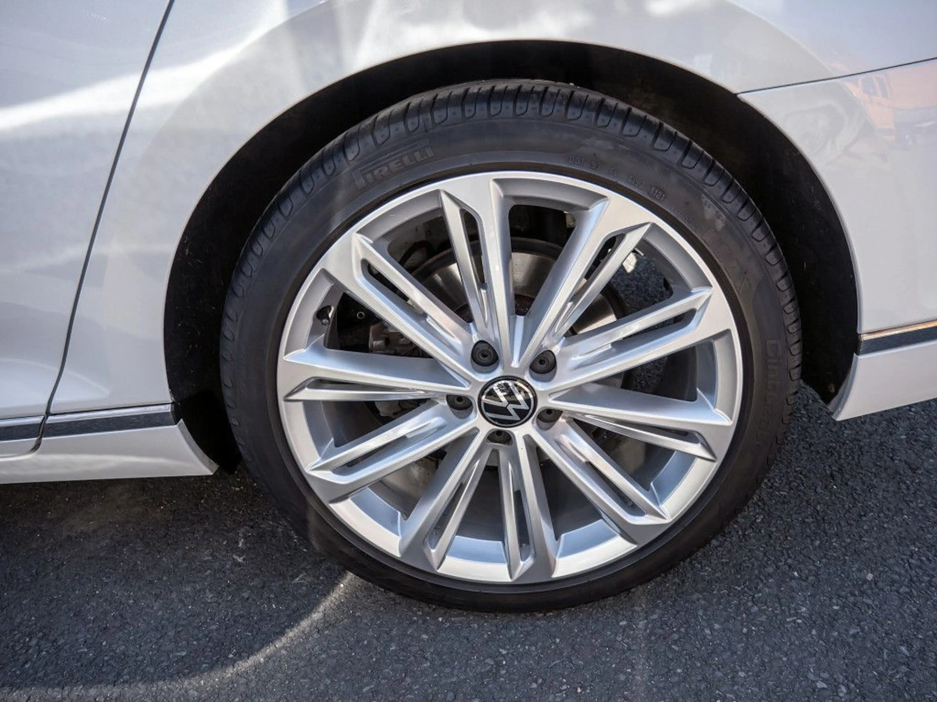 Volkswagen Passat Variant 2.0 TDI DSG Elegance Navi Standhz — photo 6