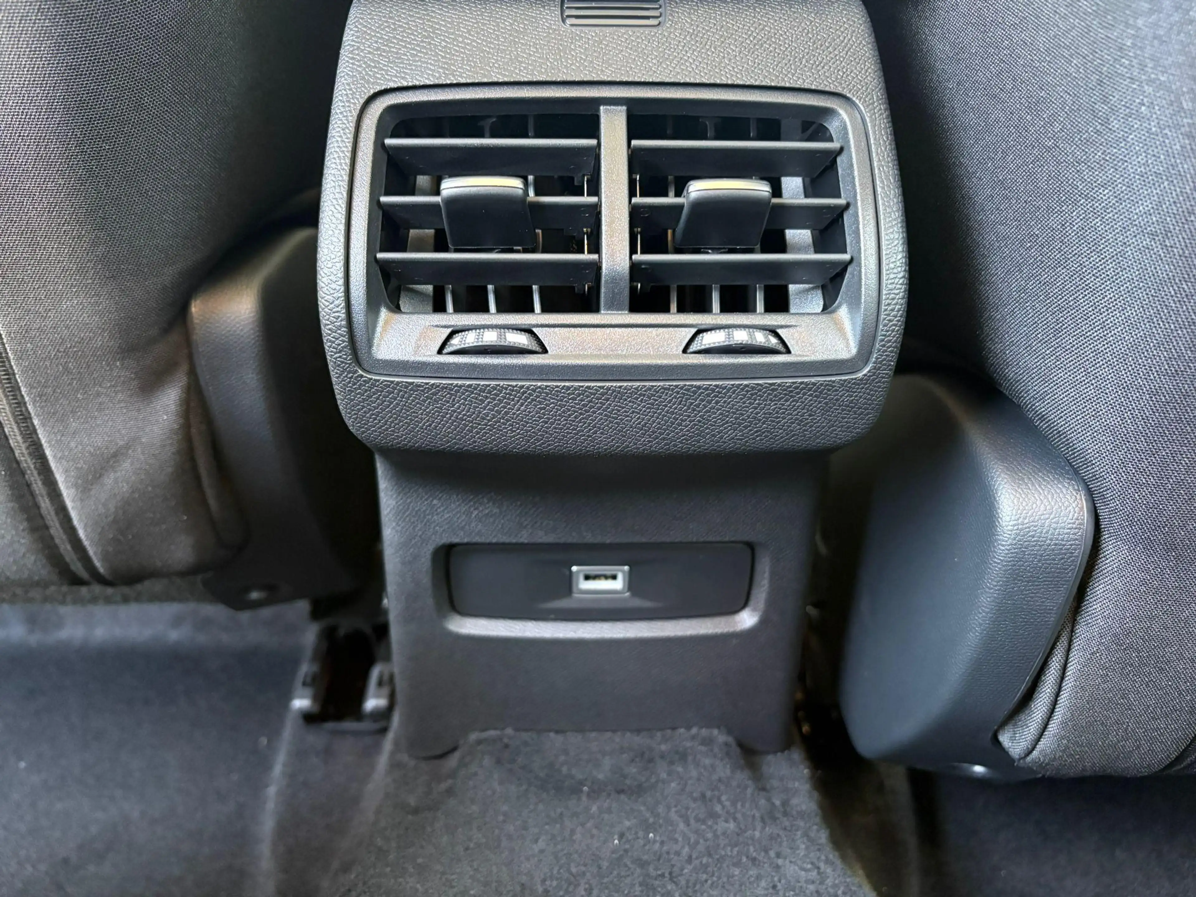 Citroen E-C4 Electric Collection 156pk Extended range 54 kWh | Navigatie — photo 11