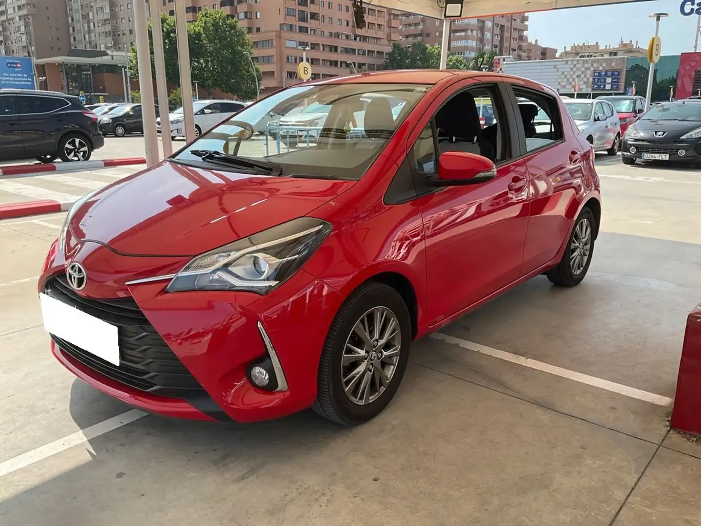 Toyota Yaris 1.5 Active Rouge - 1