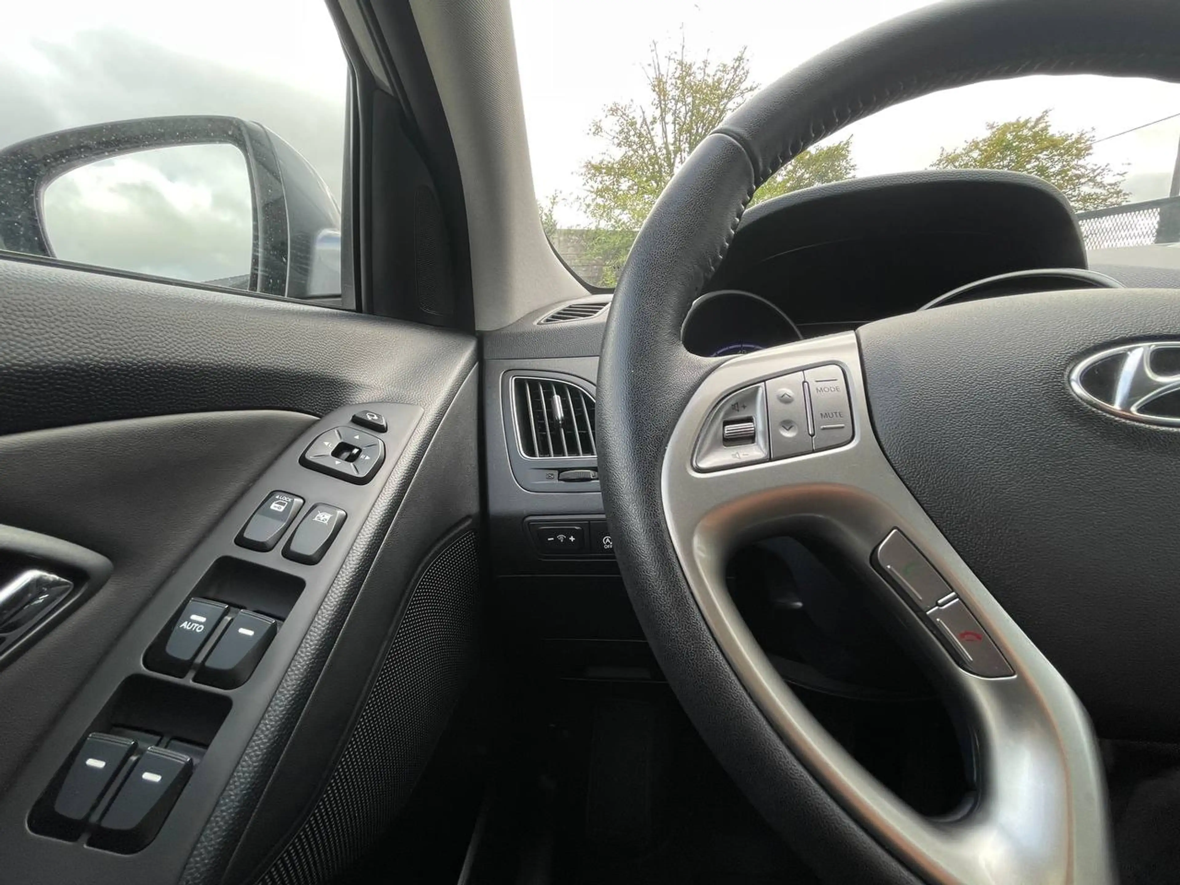 Hyundai iX35 iX35 1.6i 2WD Trocadéro — photo 13