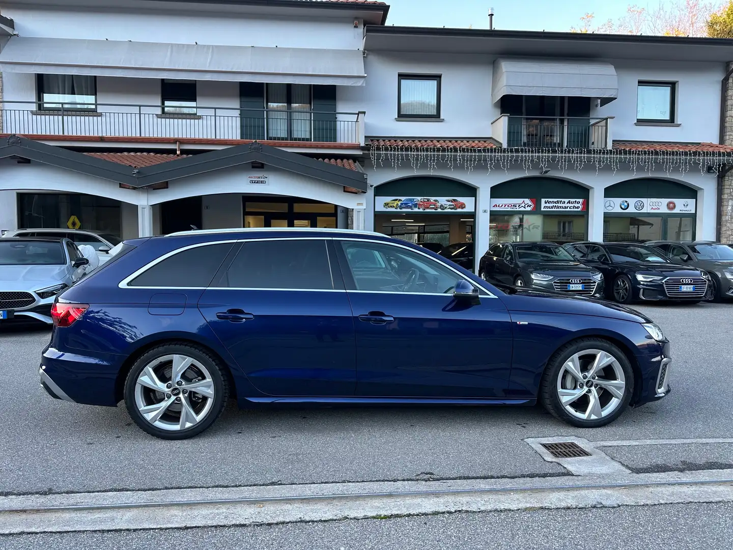 Audi A4 40 2.0 tdi  S line edition quattro 204cv s-tronic Bleu - 2