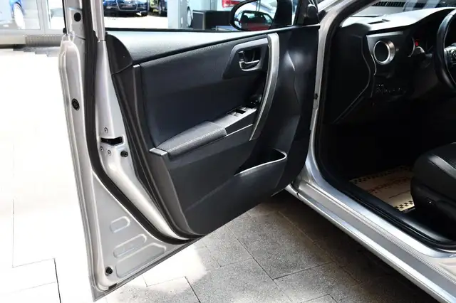 Toyota Auris view 7