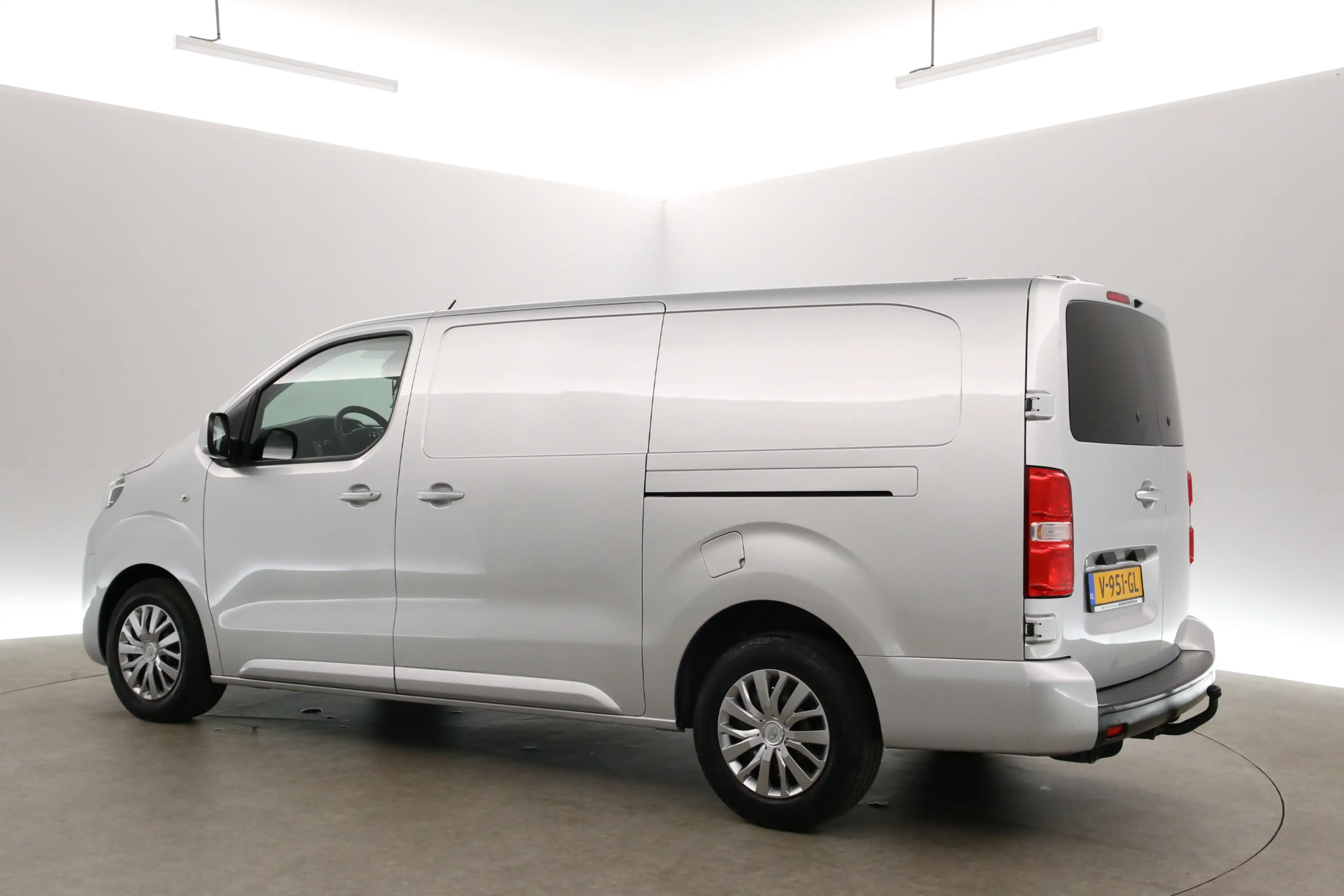 Toyota Proace 2.0 D-4D L3H1 | Clima | Cruise | Camera | 3 Zits | — photo 4
