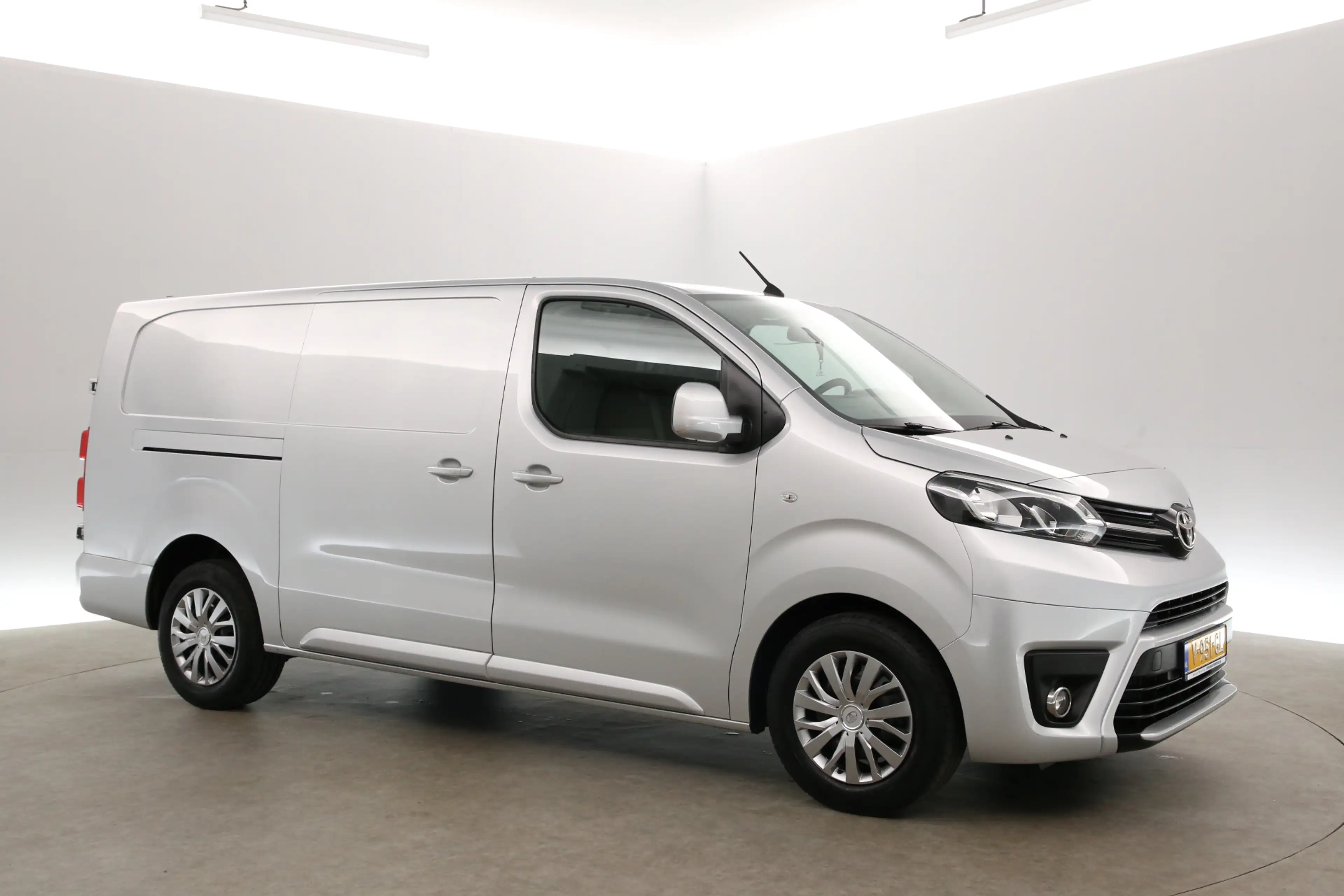 Toyota Proace 2.0 D-4D L3H1 | Clima | Cruise | Camera | 3 Zits | — photo 6