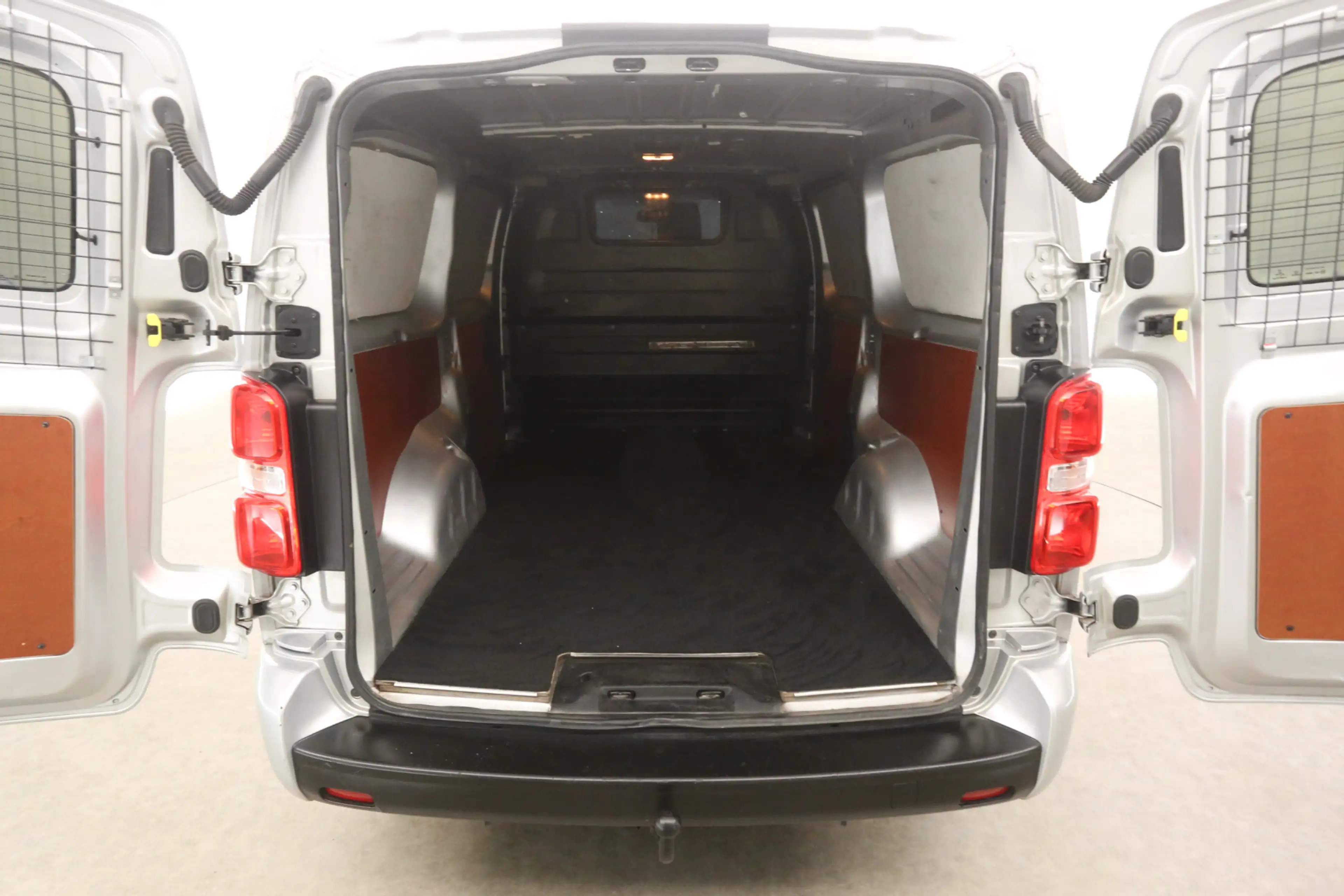 Toyota Proace 2.0 D-4D L3H1 | Clima | Cruise | Camera | 3 Zits | — photo 3