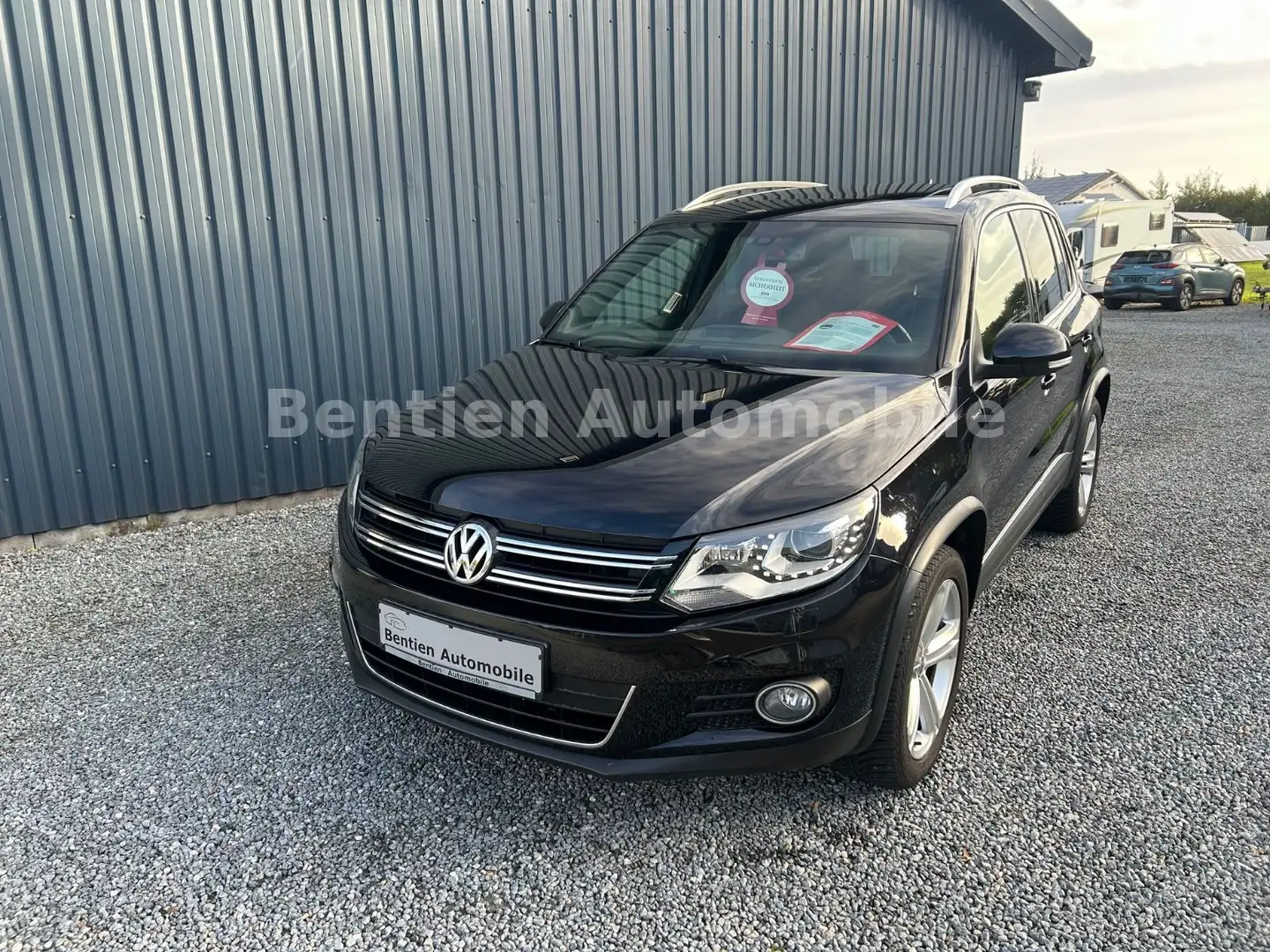 Volkswagen Tiguan Lounge Sport & Style ,Xenon,AHK,Kamera,Na Noir - 2