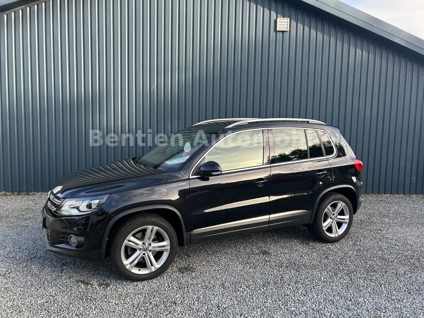 Volkswagen Tiguan Lounge Sport & Style ,Xenon,AHK,Kamera,Na Noir - 1