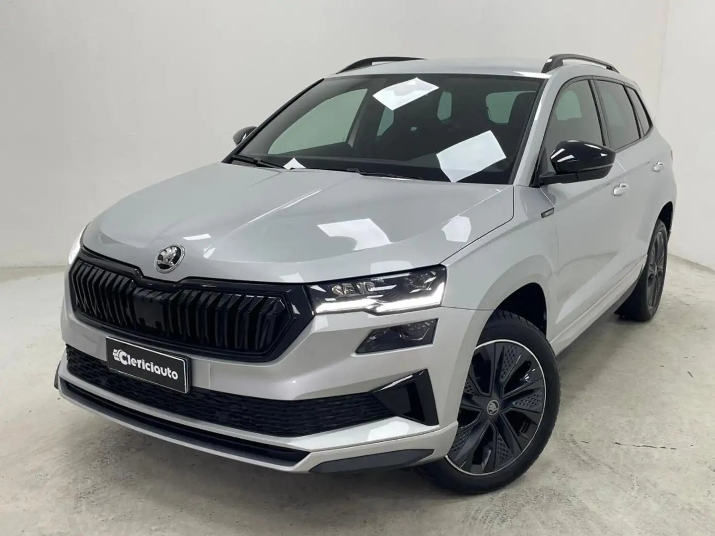 Skoda Karoq 1.5 TSI ACT DSG SportLine Argento - 1