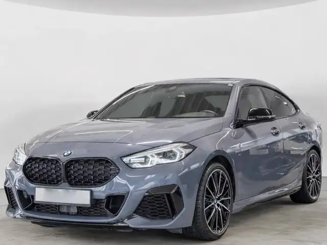 BMW 228 M235 i Gran Coupe xDrive PANO HUD LED W-LAN NAVI