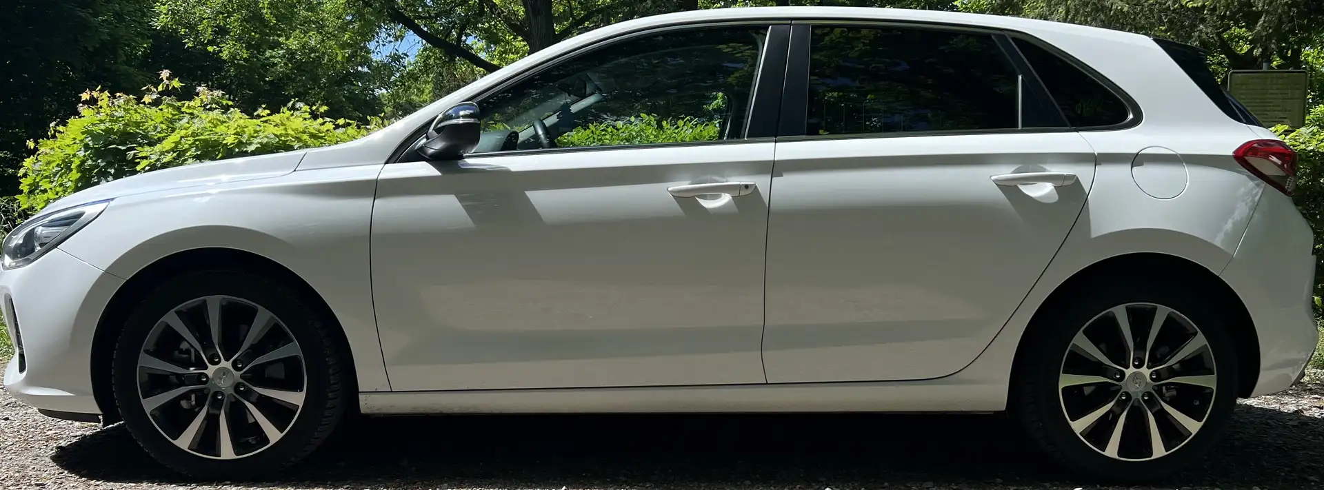 Hyundai i30 1.4 T-GDI Intro Edition Weiß - 1