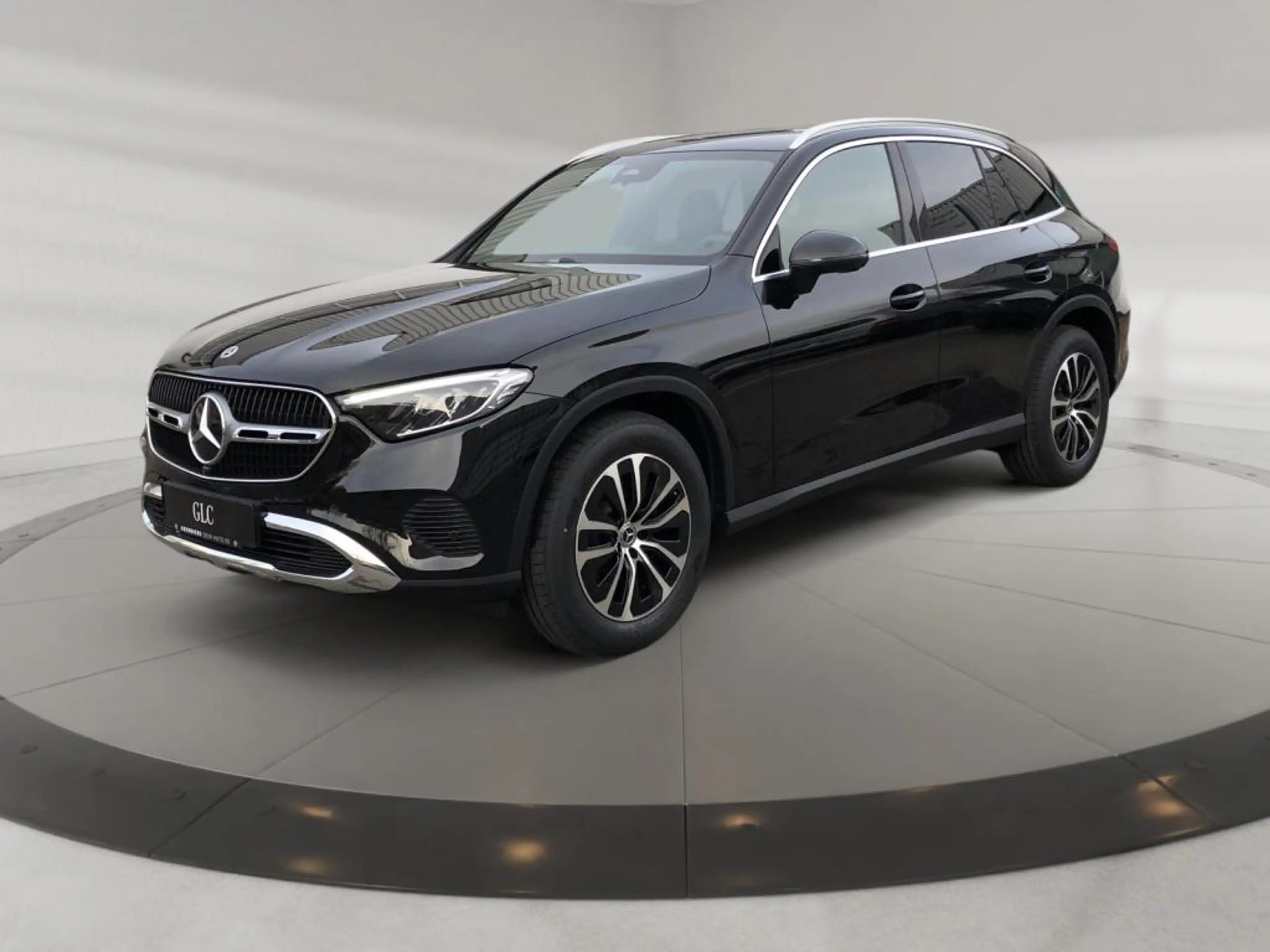 Mercedes-Benz GLC 220 d 4MATIC Avantgarde+ILS+MBUX+AHK+Wide — photo 2