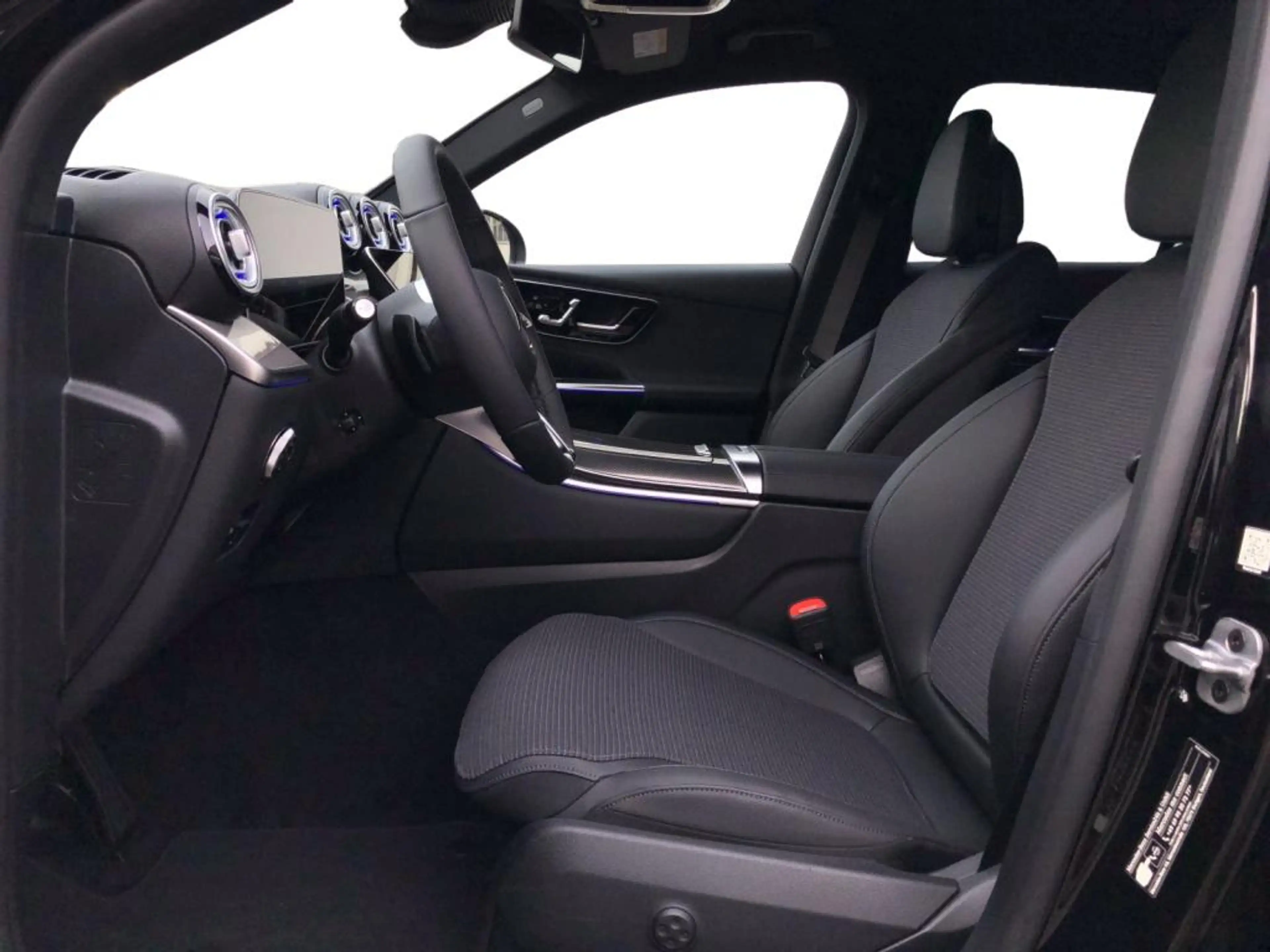Mercedes-Benz GLC 220 d 4MATIC Avantgarde+ILS+MBUX+AHK+Wide — photo 8