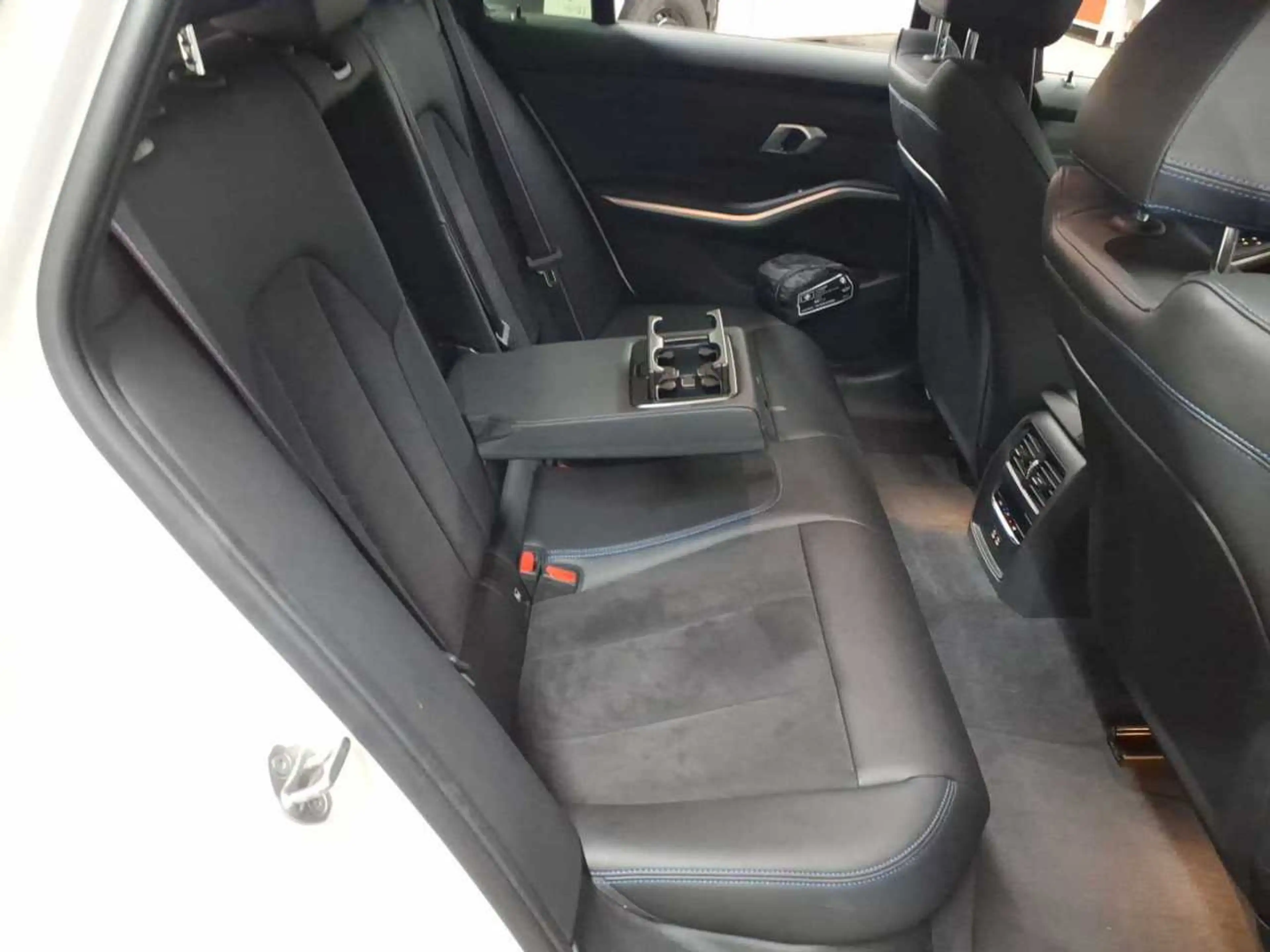 BMW 318 318d Touring Aut. M Sport Pro Navi SHZ — photo 14