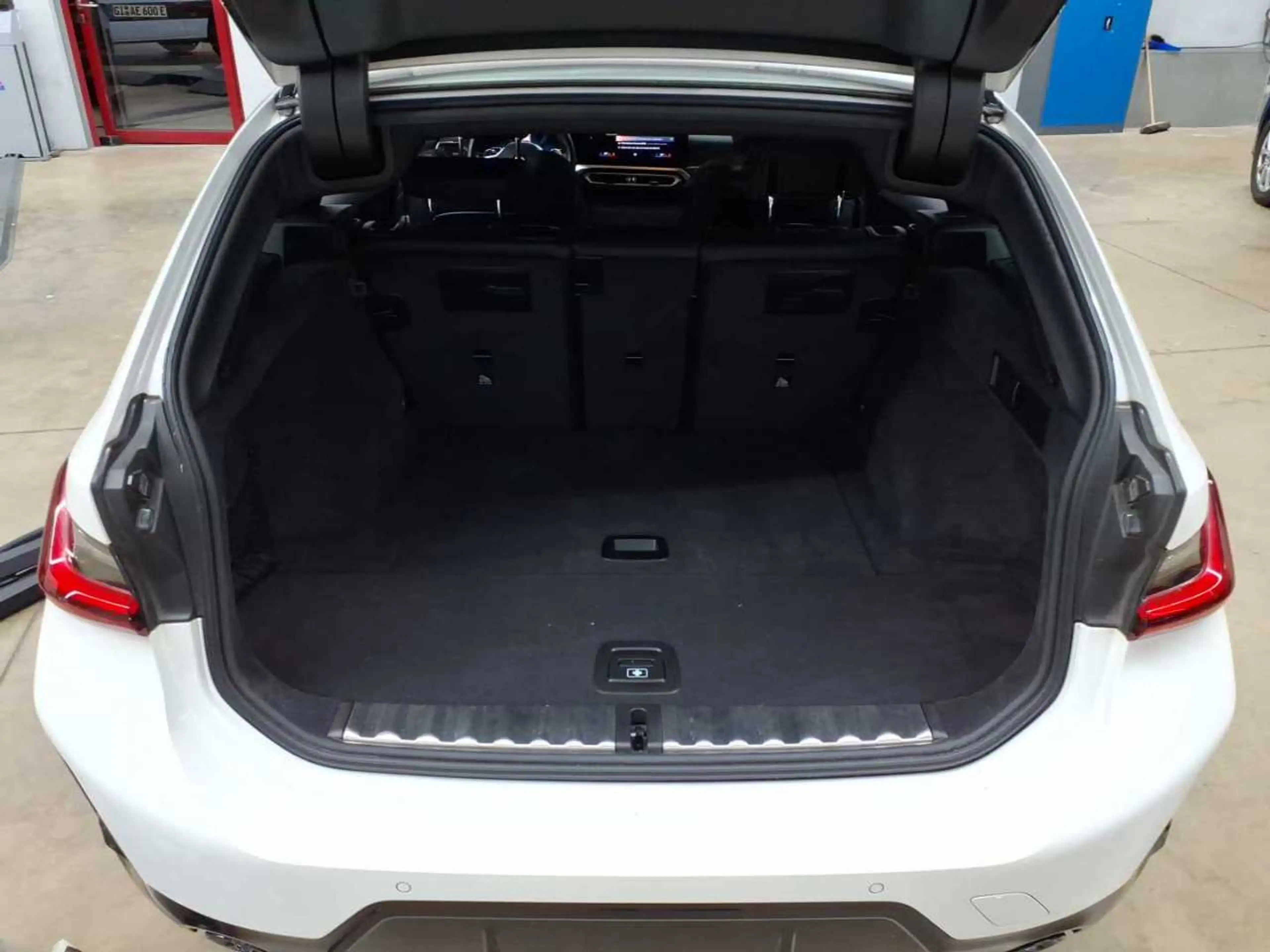 BMW 318 318d Touring Aut. M Sport Pro Navi SHZ — photo 15