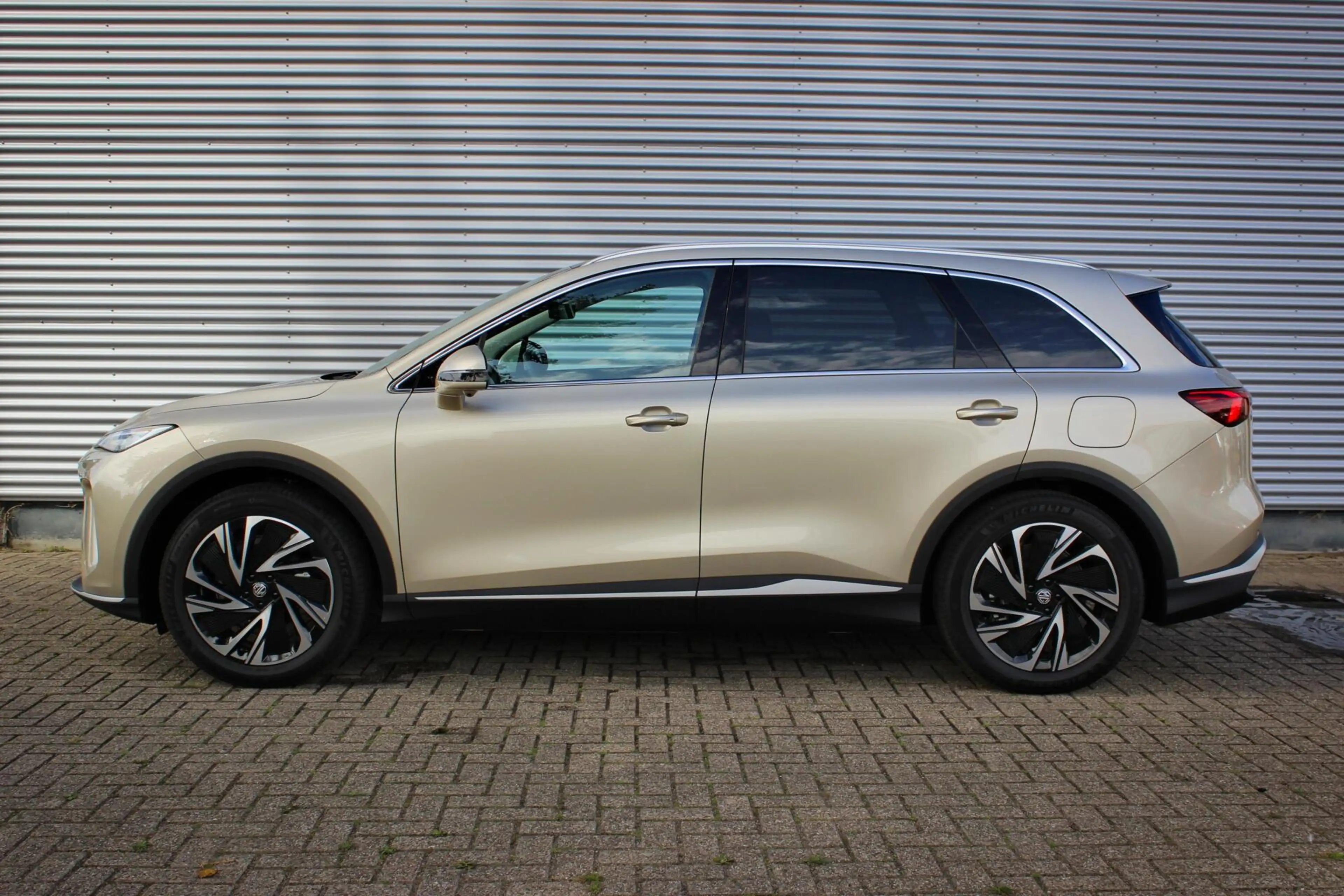 MG MGS6 EV Luxury 2WD 77 kWh // Panoramadak | Stoelverwarming — photo 2