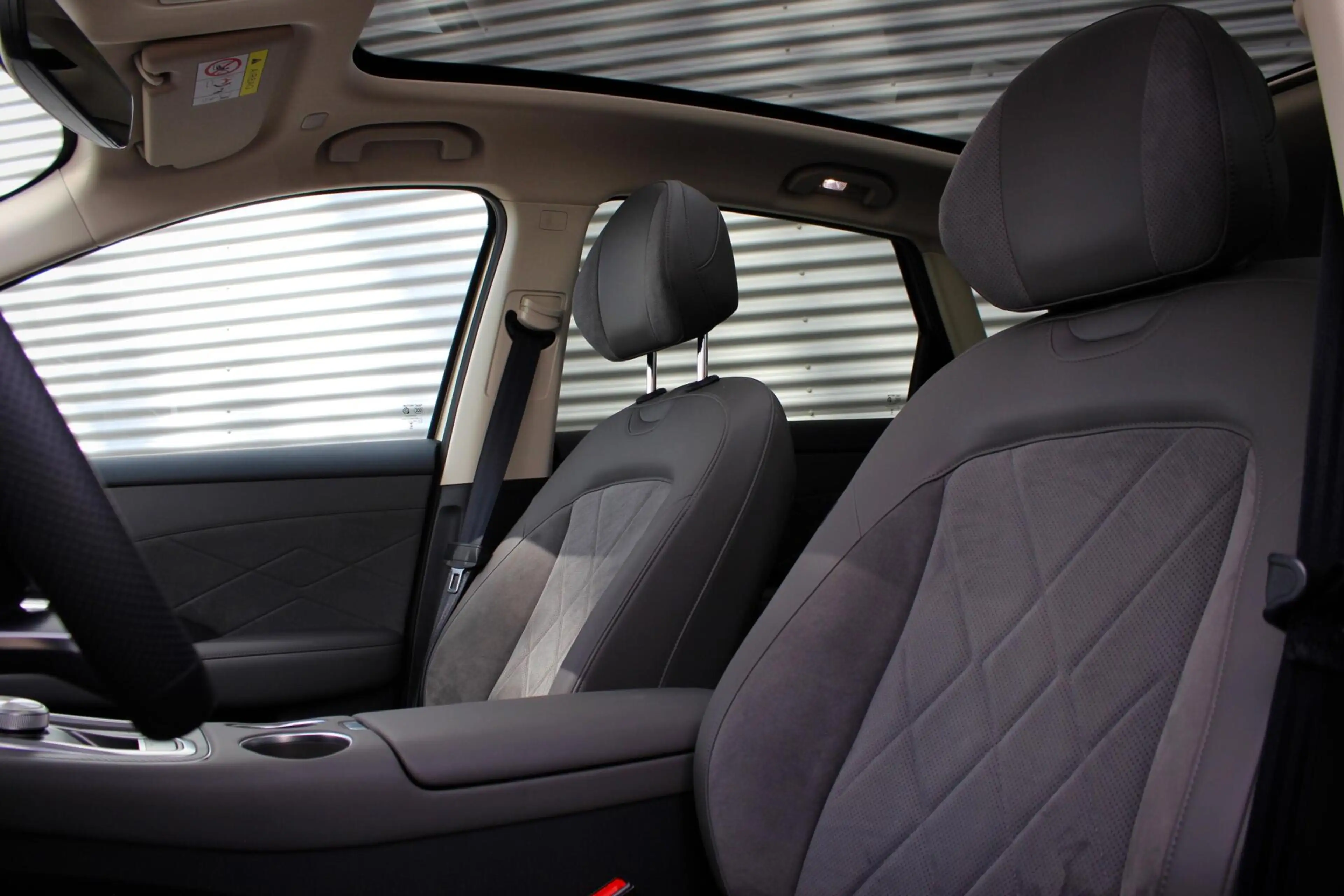 MG MGS6 EV Luxury 2WD 77 kWh // Panoramadak | Stoelverwarming — photo 5