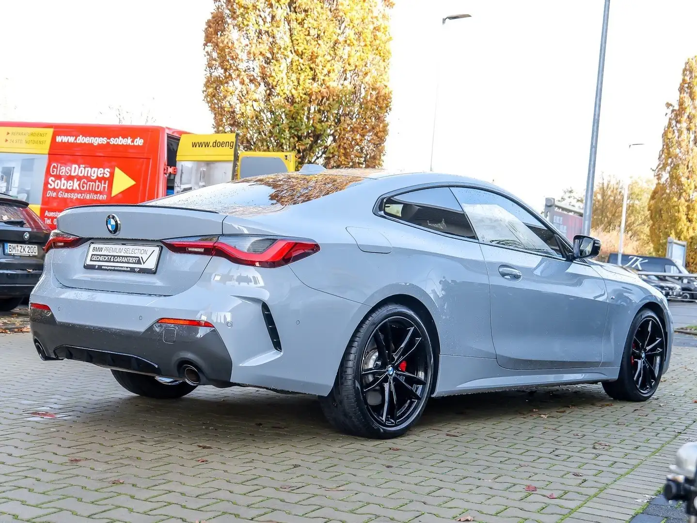 BMW 420 i Coupé M Sport RFK NAVI LED Sound Syst. DAB Grau - 2