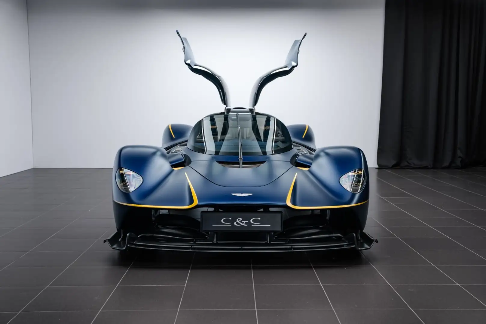 Aston Martin Valkyrie /*1 of 150*/SERVICEPACK/FULL PPF Azul - 2