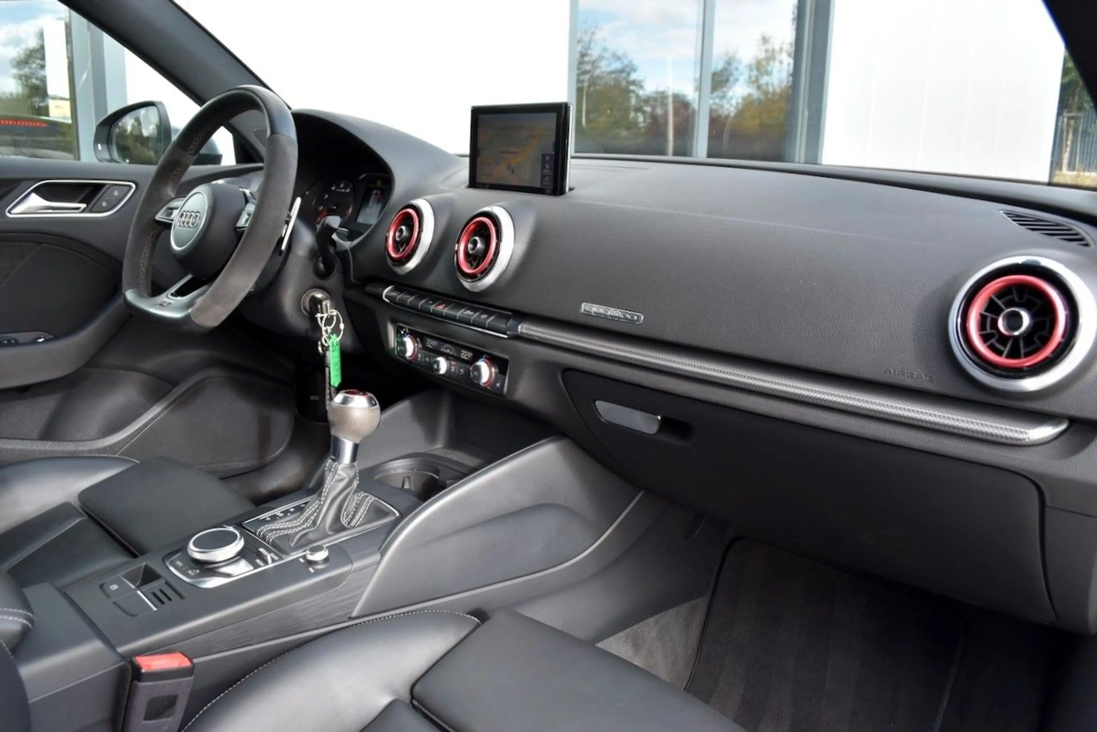 Audi RS3 SPORTBACK 2.5TFSI QUATTRO ACC 280km/h — photo 11