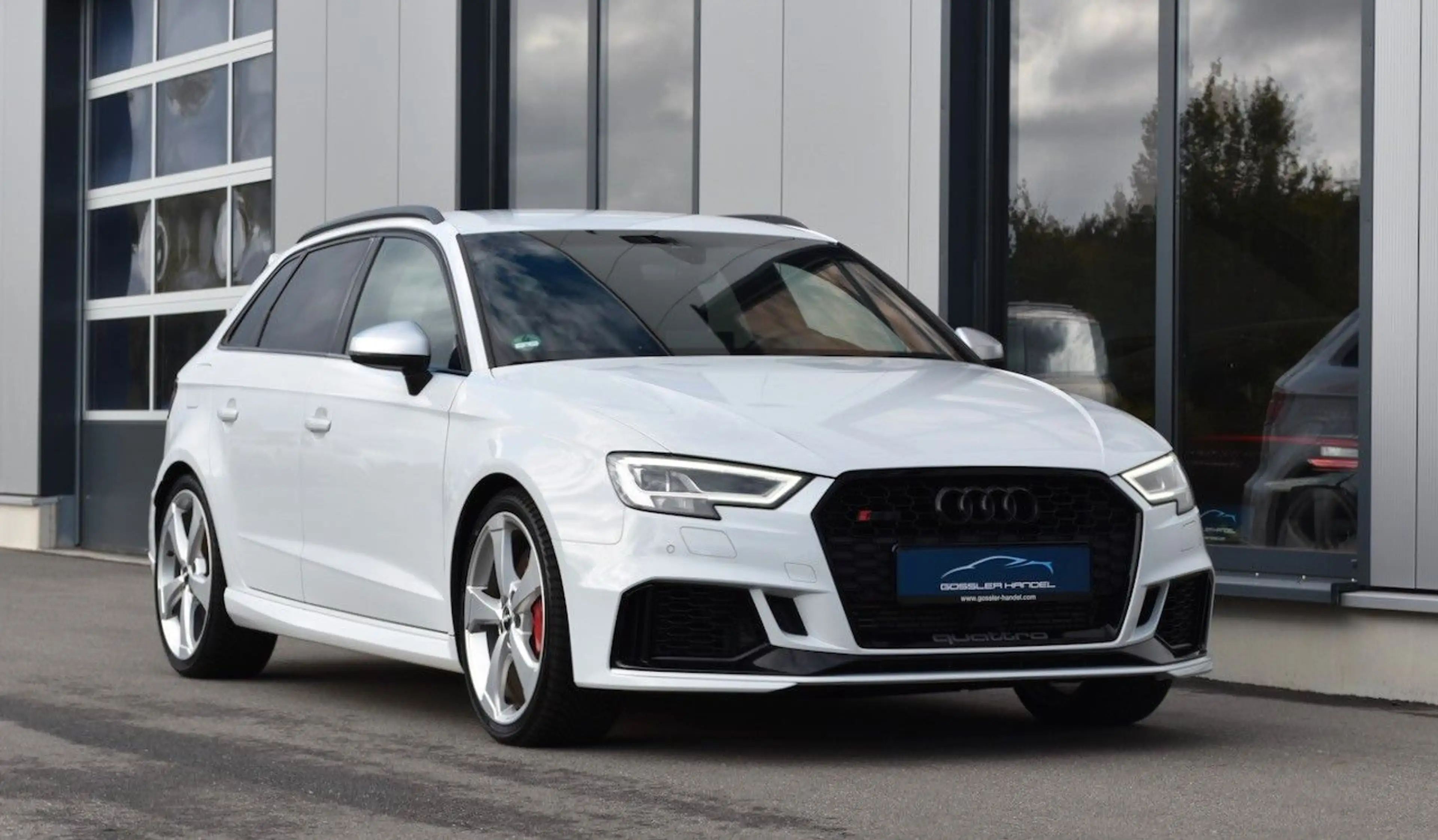 Audi RS3 SPORTBACK 2.5TFSI QUATTRO ACC 280km/h — photo 4