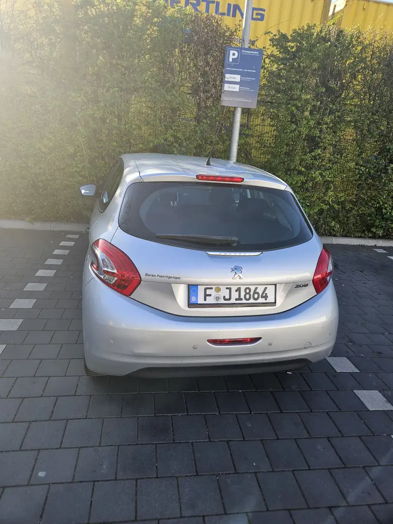 Peugeot 208 HDi 68 hp - 2