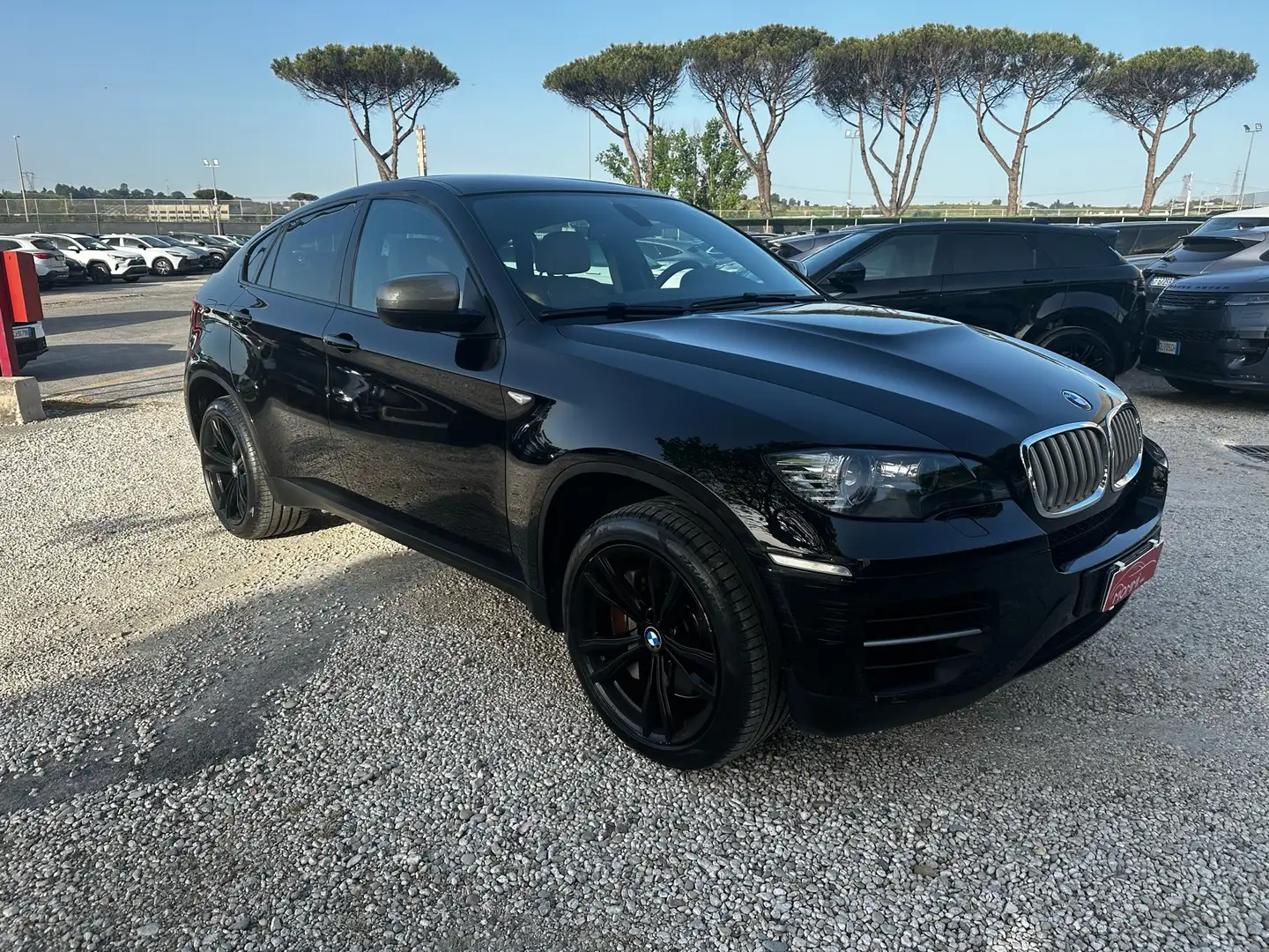 BMW X6 M M50d auto Fekete - 2