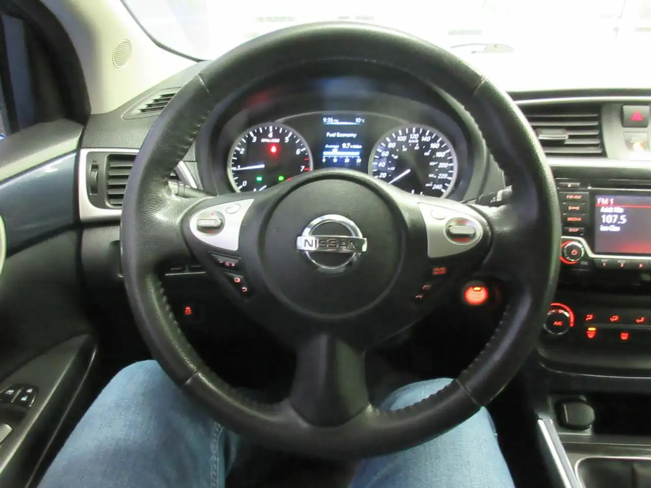 Nissan Sentra fotografie Nissan Sentra