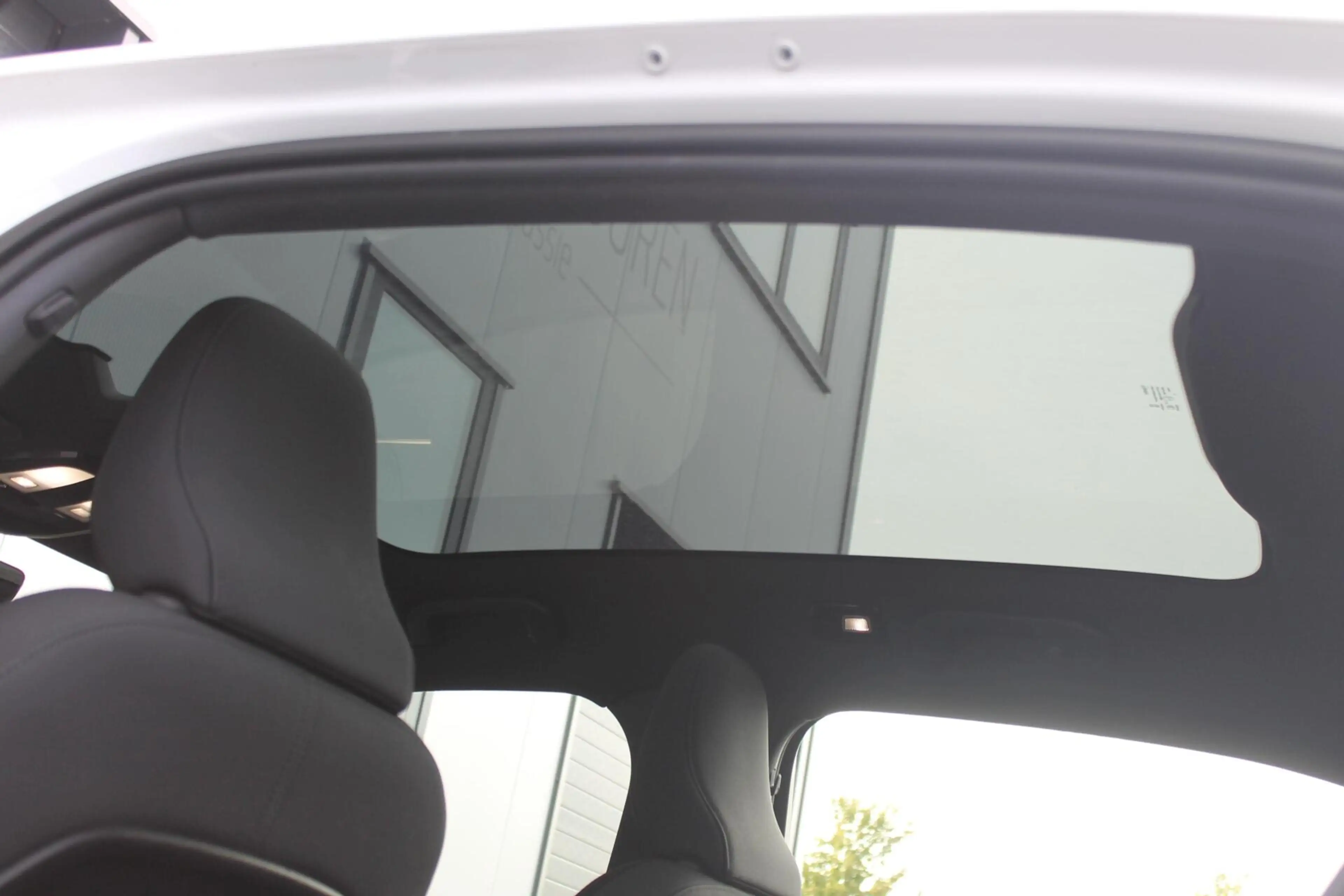 Polestar 2 Long Range Dual Motor Launch Edition 78kWh NAP — photo 15