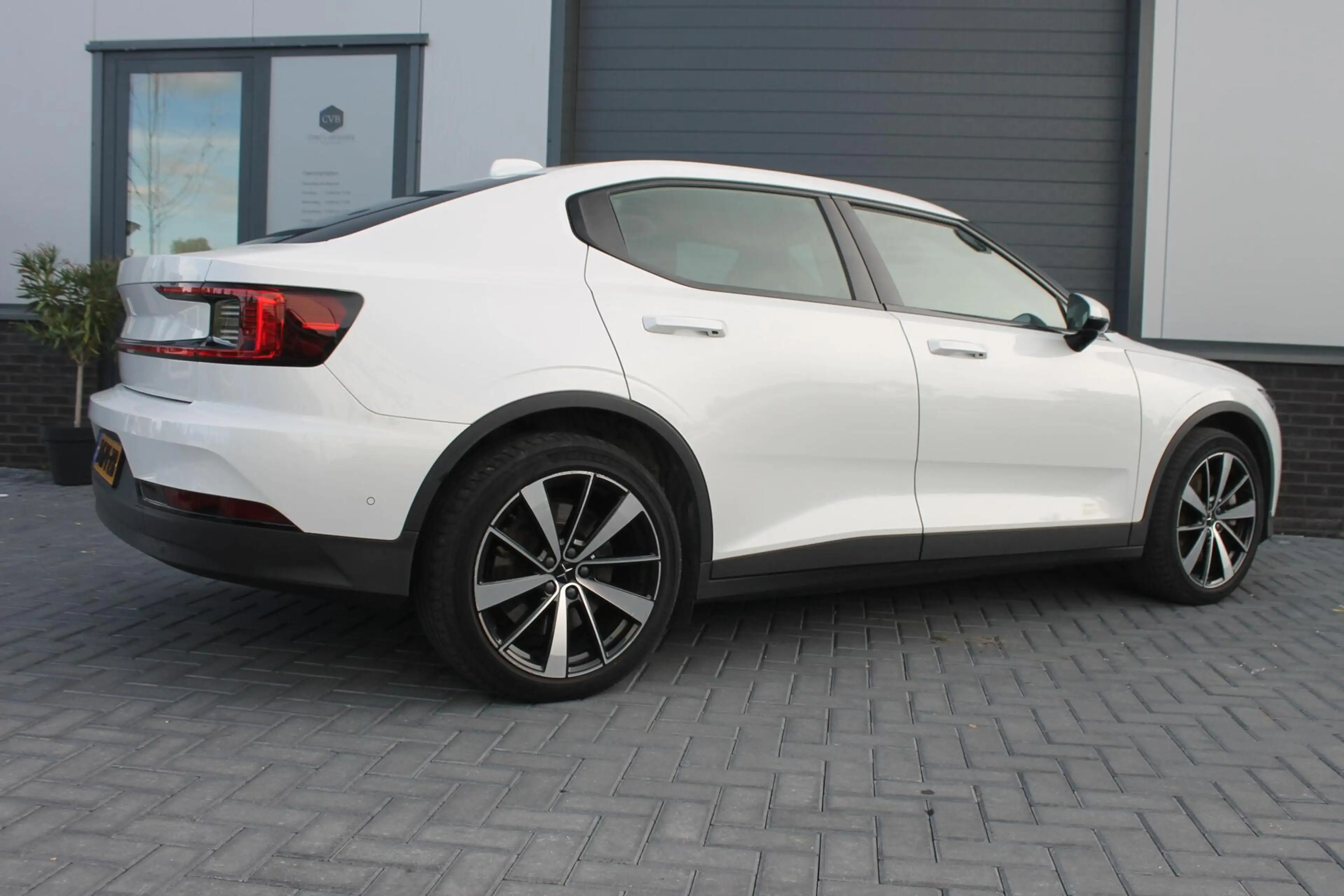 Polestar 2 Long Range Dual Motor Launch Edition 78kWh NAP — photo 7