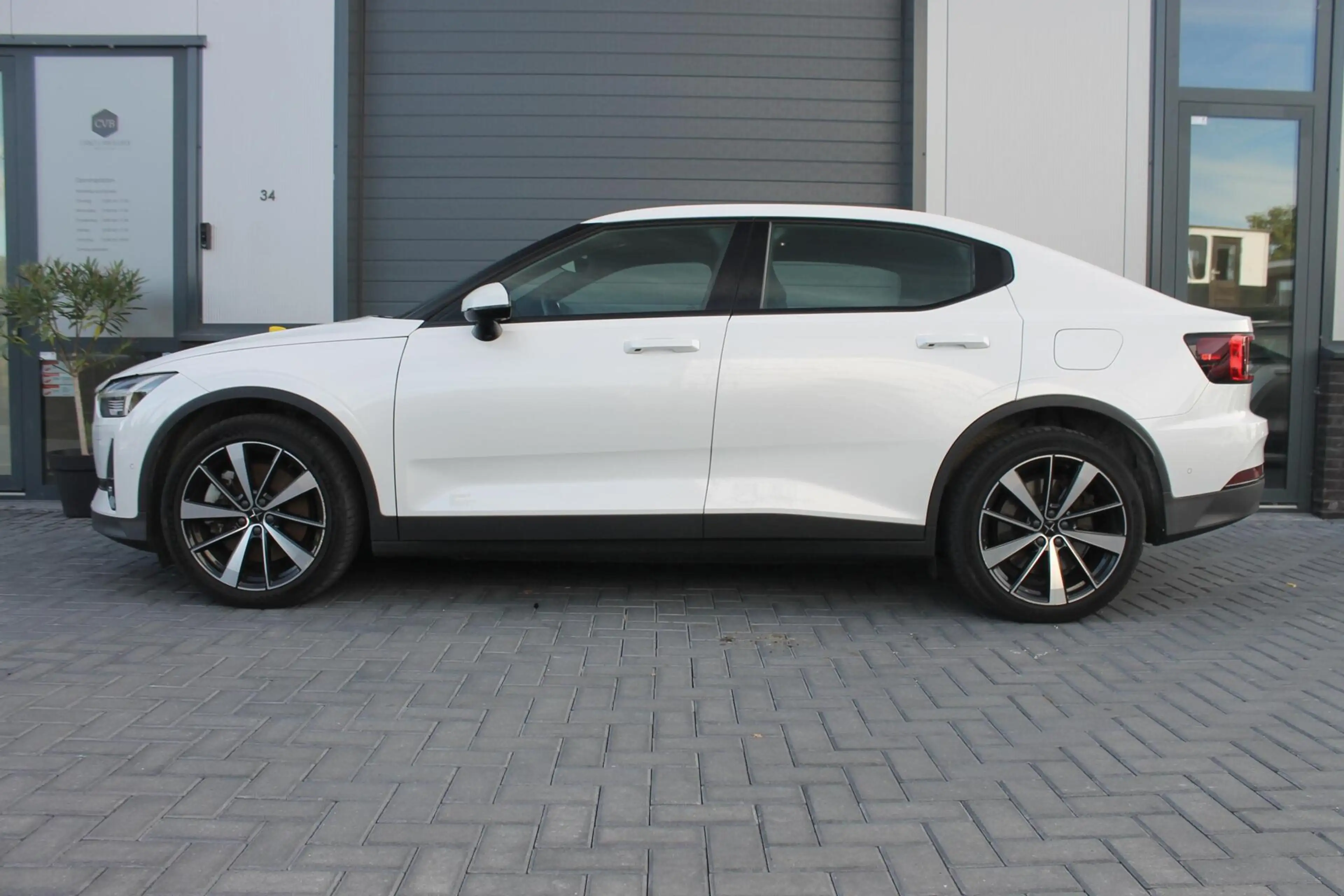 Polestar 2 Long Range Dual Motor Launch Edition 78kWh NAP — photo 3