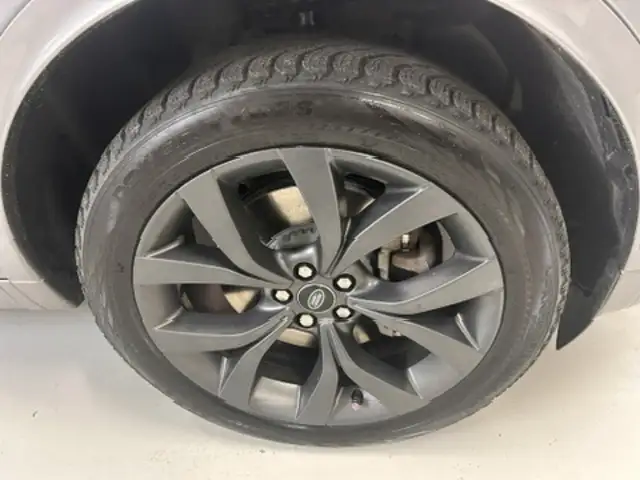 Land Rover Discovery Sport 2021 — photo 7