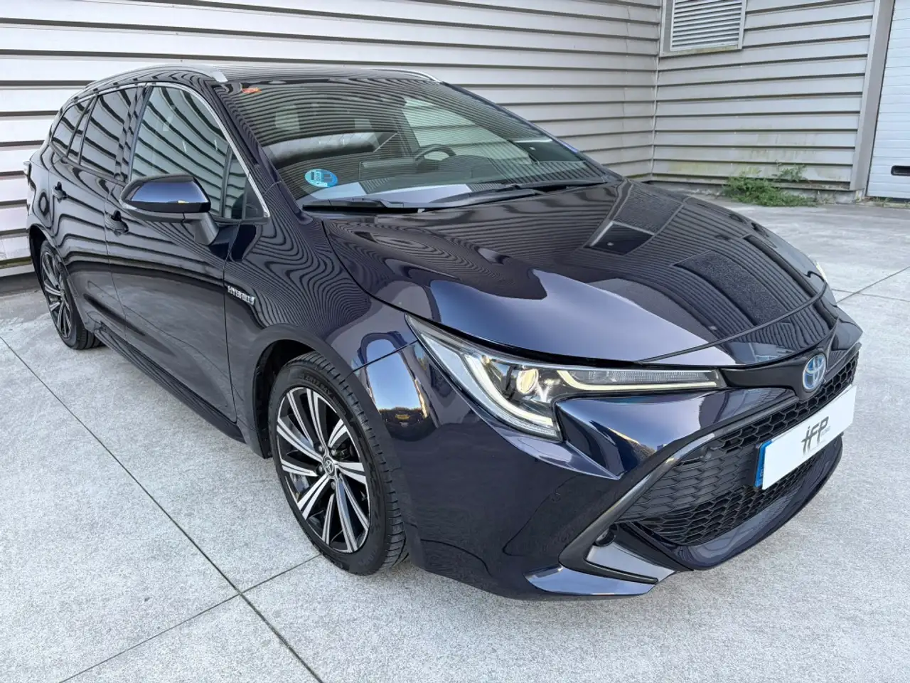 Toyota Corolla Touring Sports 180H Style — photo 1 of 26