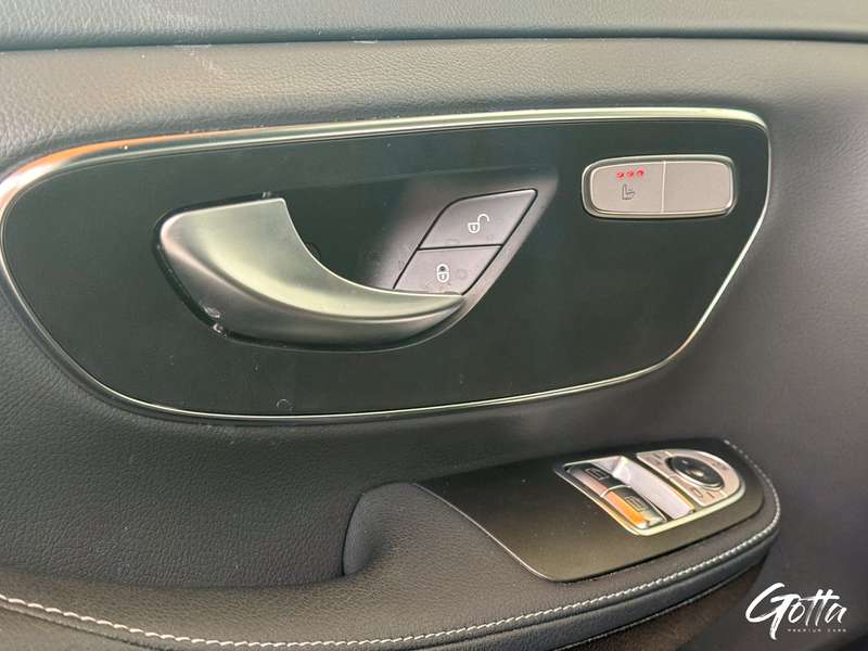 Photo du véhicule Mercedes-Benz V 300