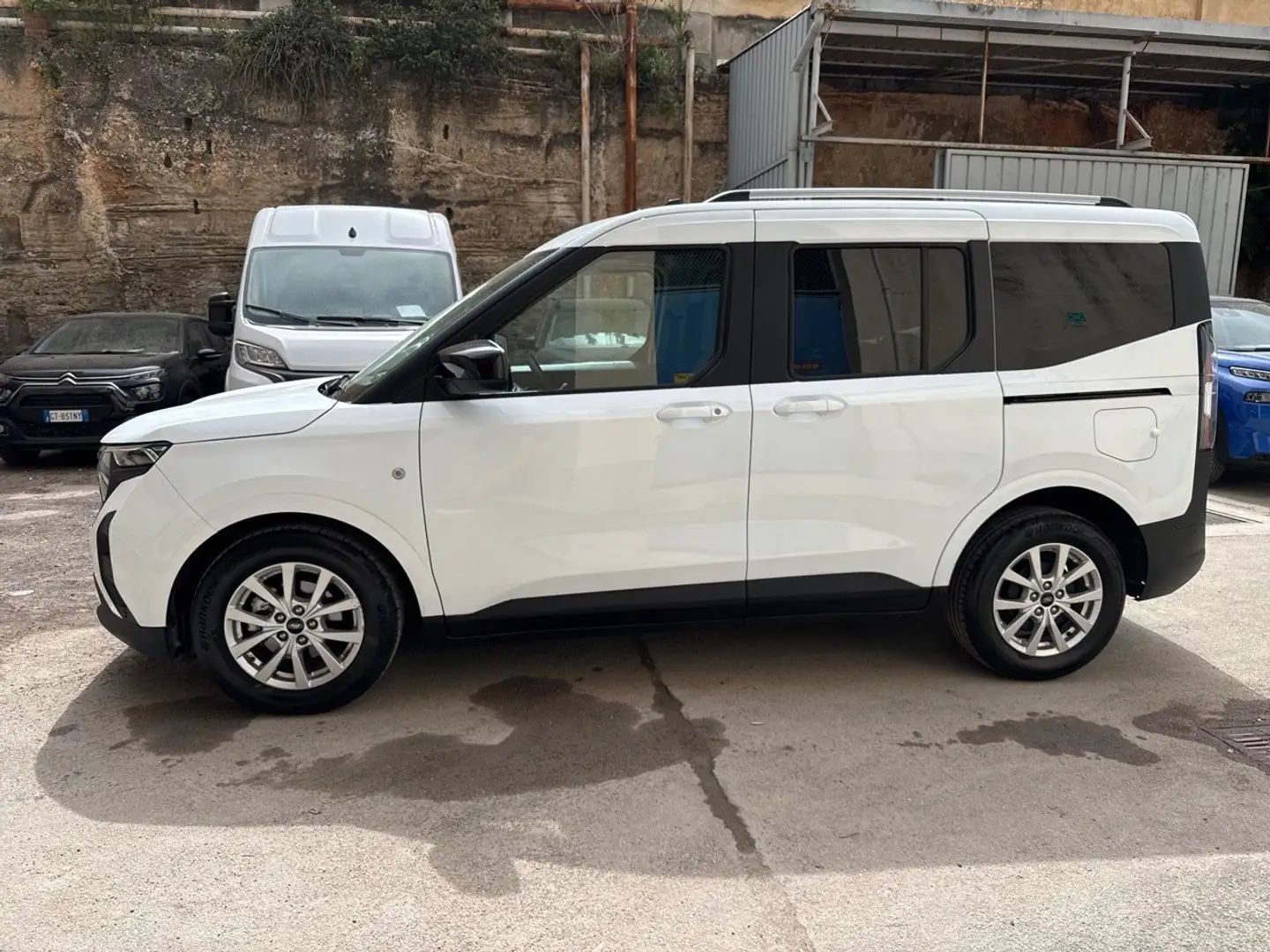 Ford Transit Courier 1.0 Ecoboost 125cv Titanium Bianco - 2